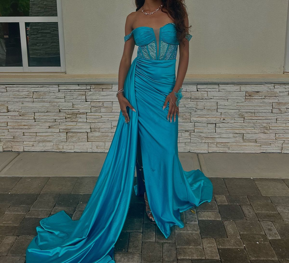 Size 2 Prom Plunge Turquoise Blue Side Slit Dress on Queenly