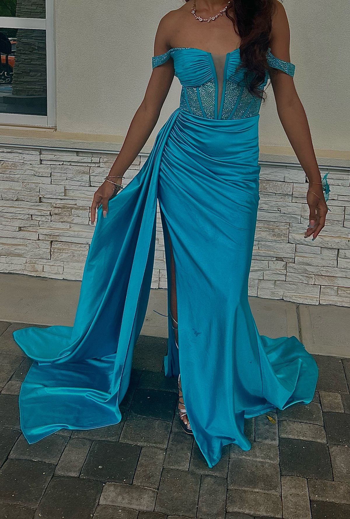 Queenly | Buy and sell prom, pageant, and formal dresses