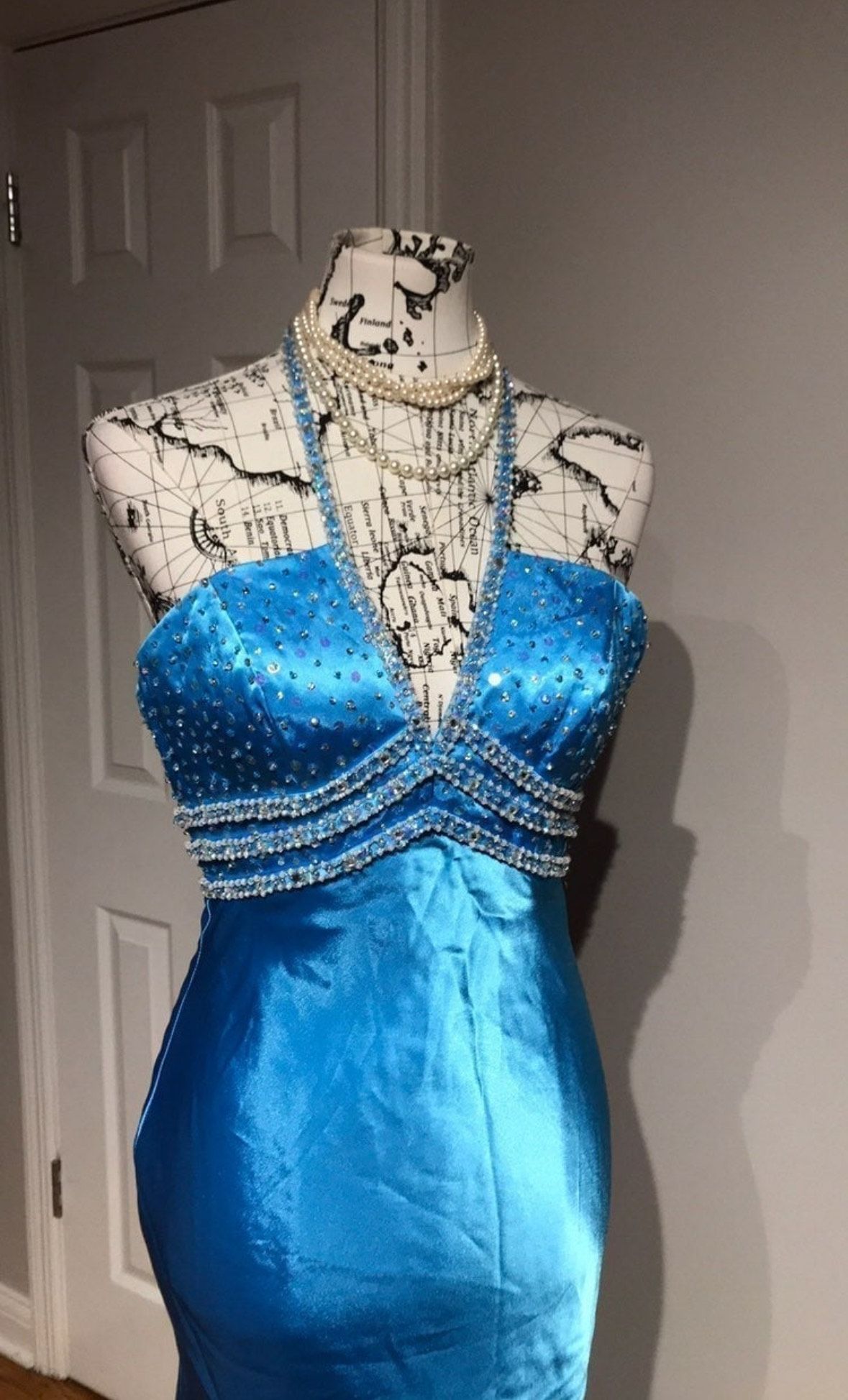 MoriLee Size XS Prom Plunge Sequined Blue Mermaid Dress on Queenly