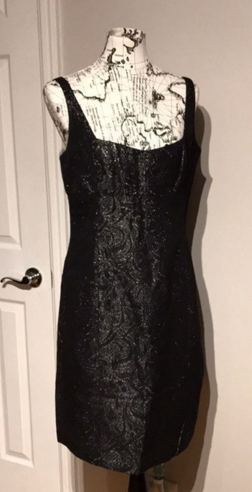 Elie Tahari Size L Prom Black Cocktail Dress on Queenly