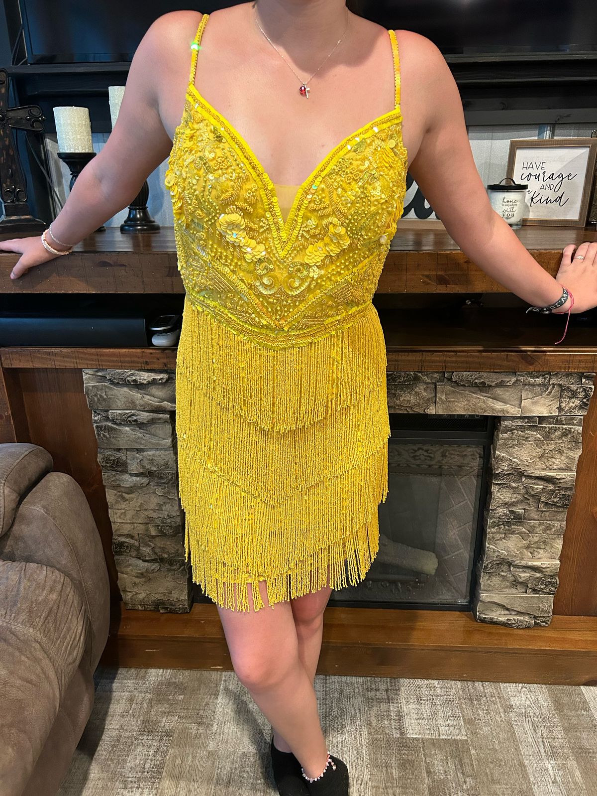 Size 6 Plunge Yellow Cocktail Dress on Queenly