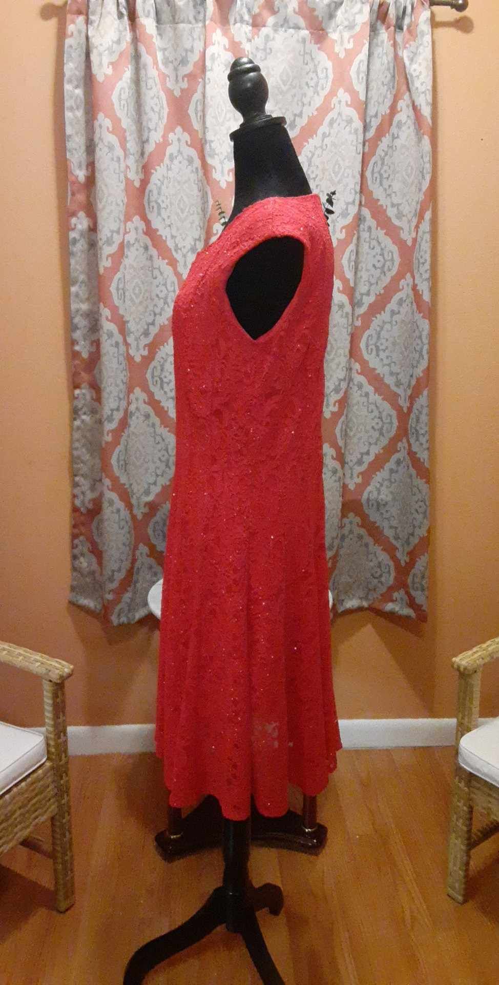 Leslie Fay Size 10 Lace Red Cocktail Dress on Queenly