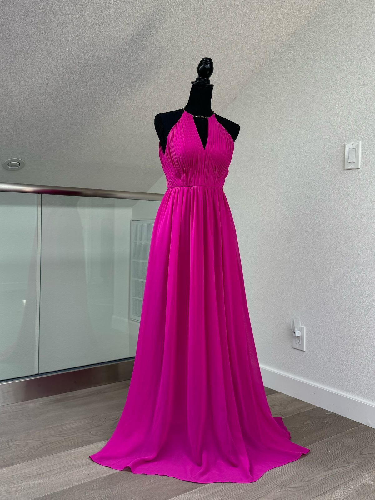 Queenly | Buy and sell prom, pageant, and formal dresses