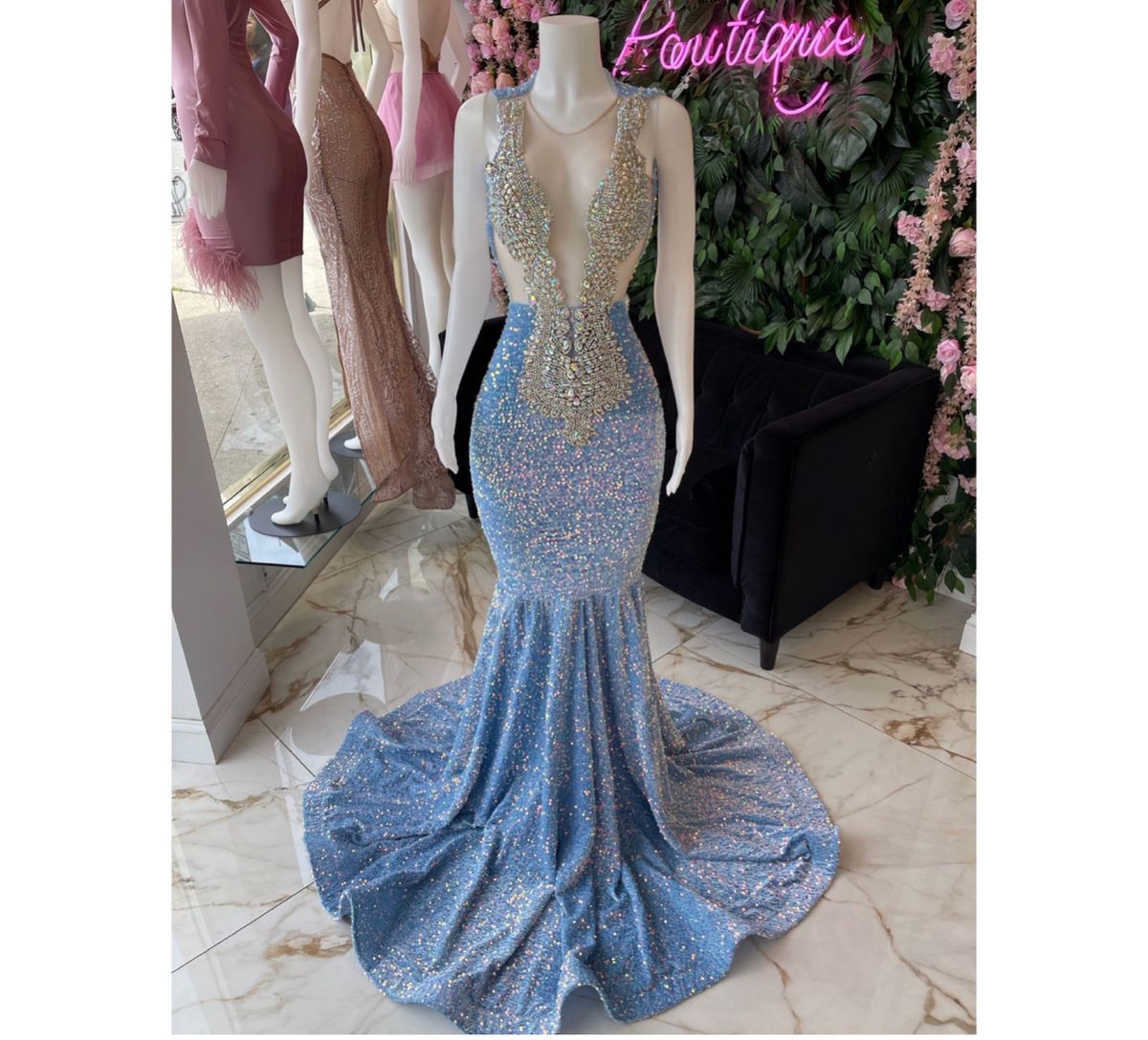 Queenly | Buy and sell prom, pageant, and formal dresses