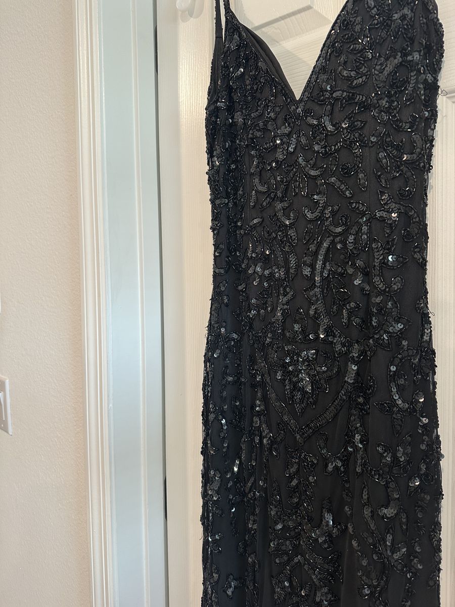 Size L Prom Plunge Black Cocktail Dress on Queenly