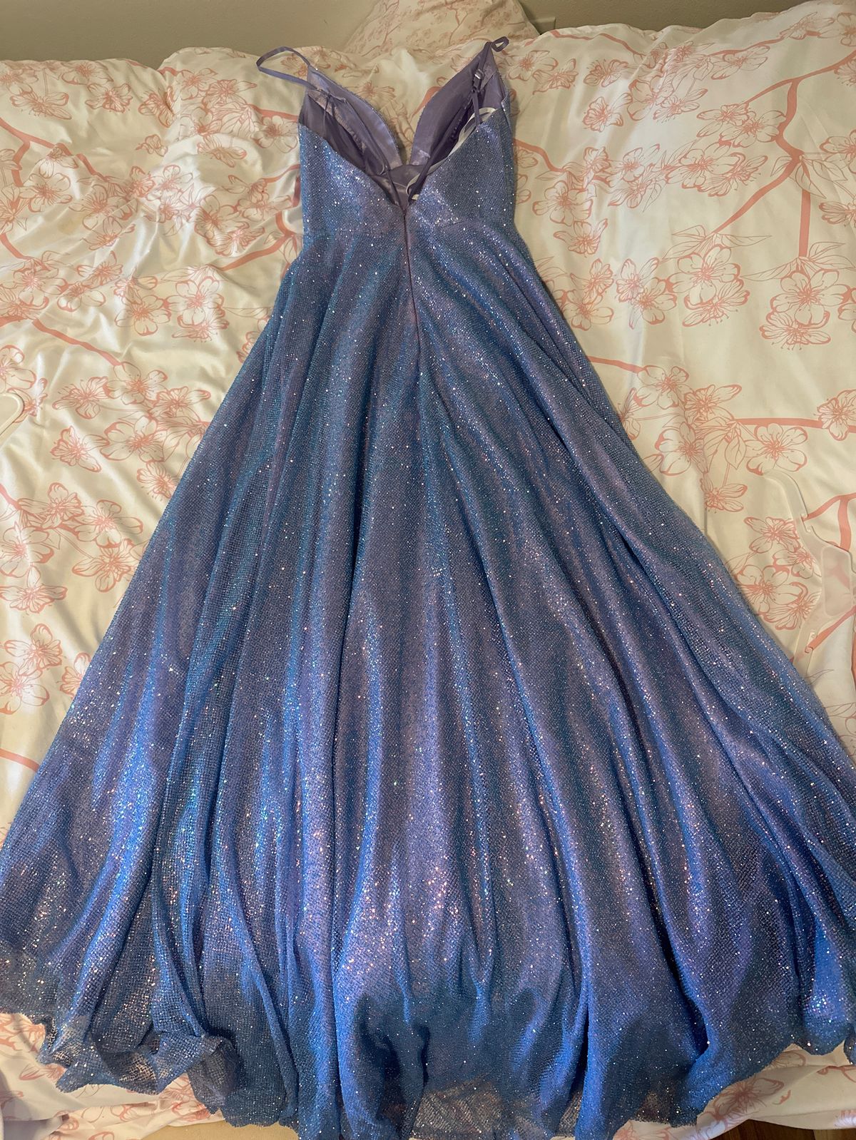 Alyce Paris Size 4 Prom Plunge Purple Ball Gown on Queenly