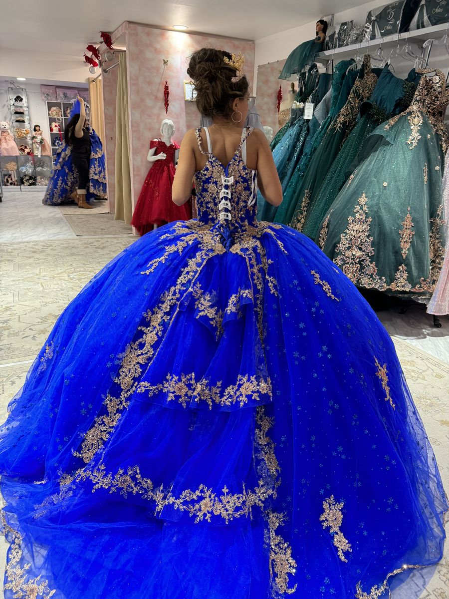 Size 00 Blue Ball Gown on Queenly