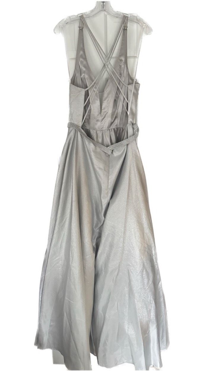 Eva Size XL Prom Plunge Silver Ball Gown on Queenly