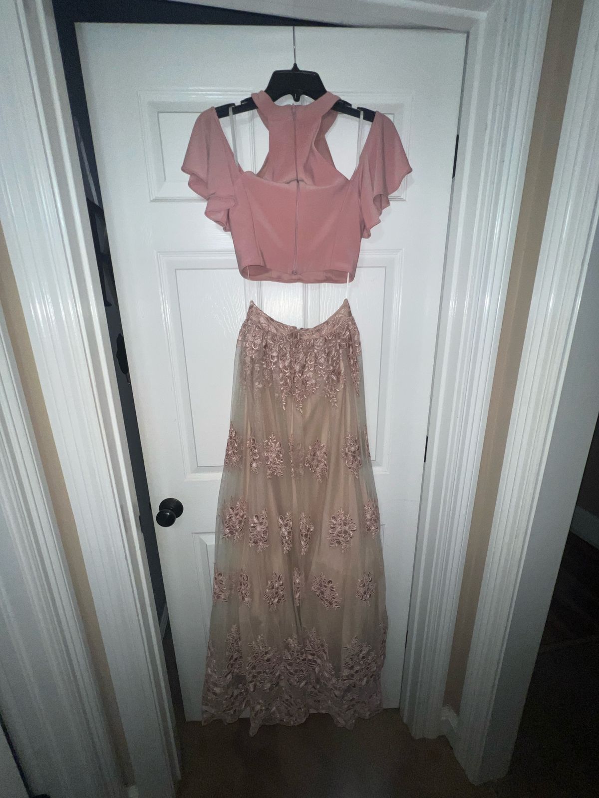 Gianni Bini Size 2 Prom Off The Shoulder Pink Ball Gown on Queenly