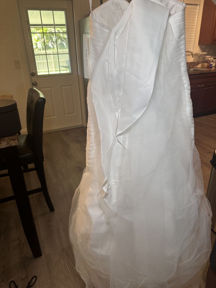 David's Bridal Size S Wedding Strapless White Mermaid Dress on Queenly