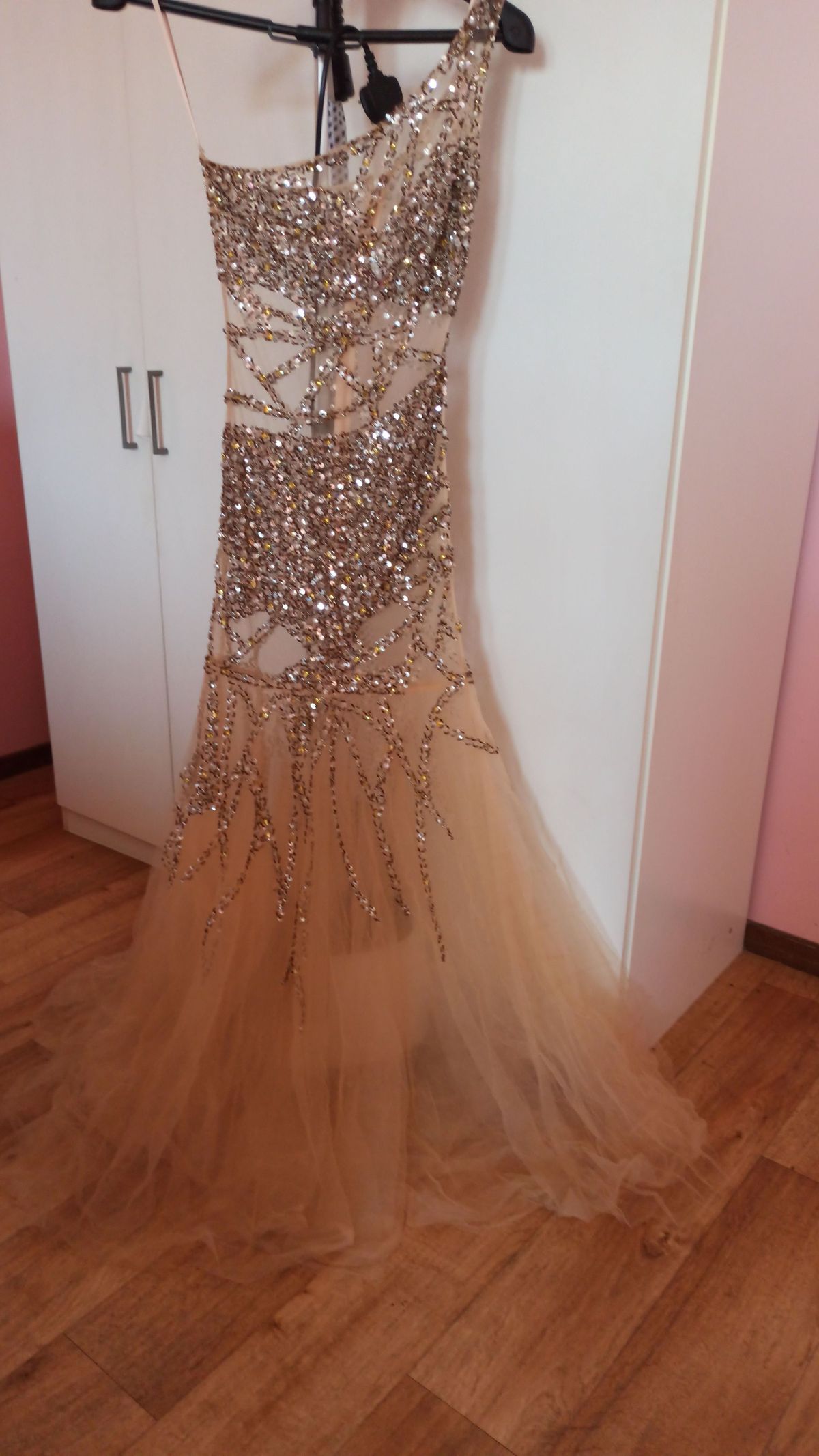 Size 8 Nude Ball Gown on Queenly