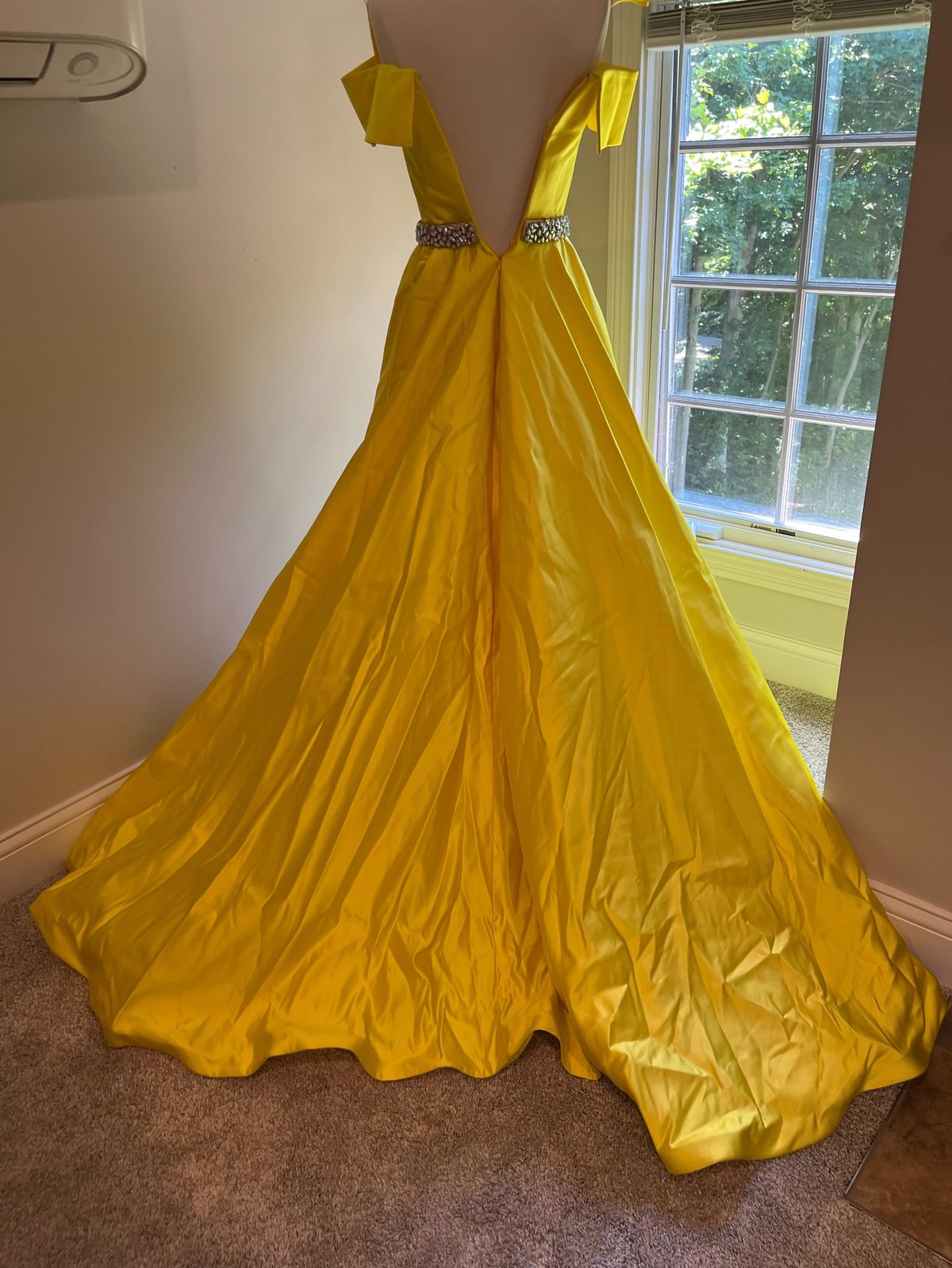 Ashley Lauren Size 00 Prom Off The Shoulder Sequined Yellow Ball Gown on Queenly