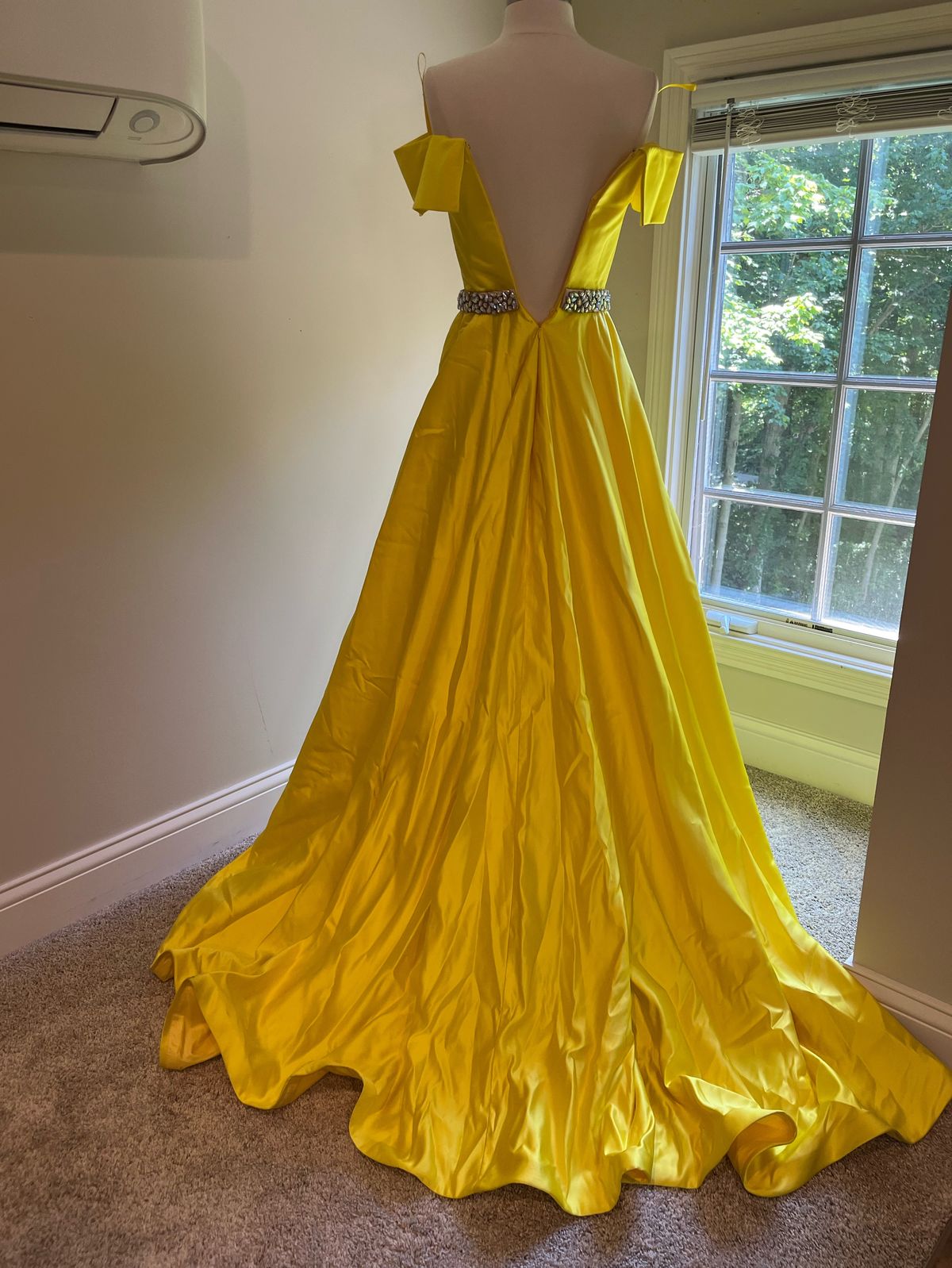 Ashley Lauren Size 00 Prom Off The Shoulder Sequined Yellow Ball Gown on Queenly