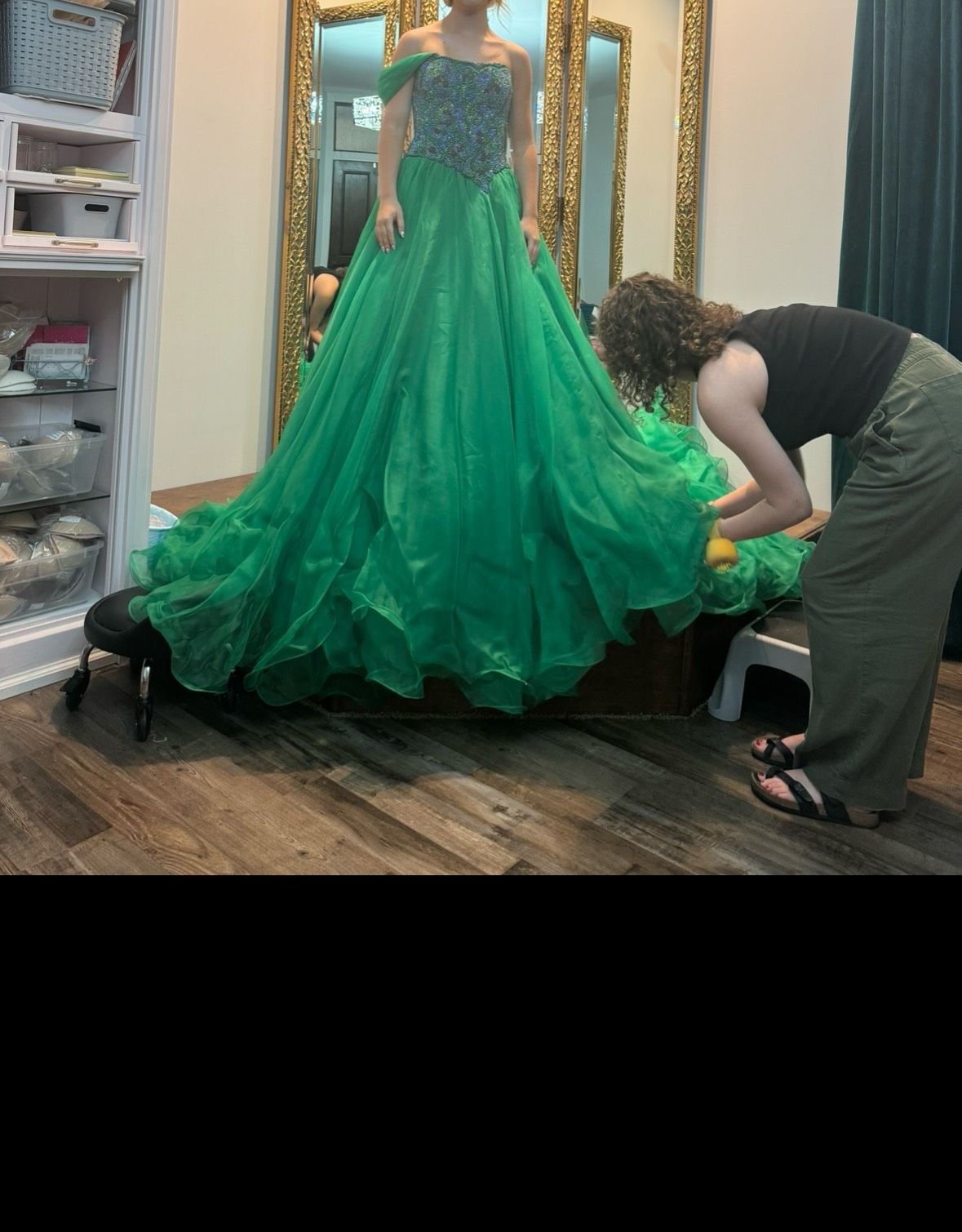 Style 45938 Sherri Hill Size 6 Pageant Strapless Green Ball Gown on Queenly