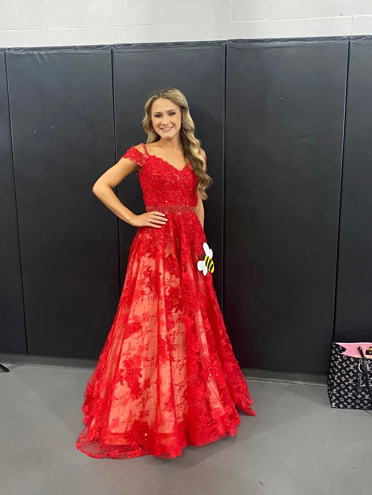 Sherri Hill Size 0 Pageant Off The Shoulder Red Ball Gown on Queenly