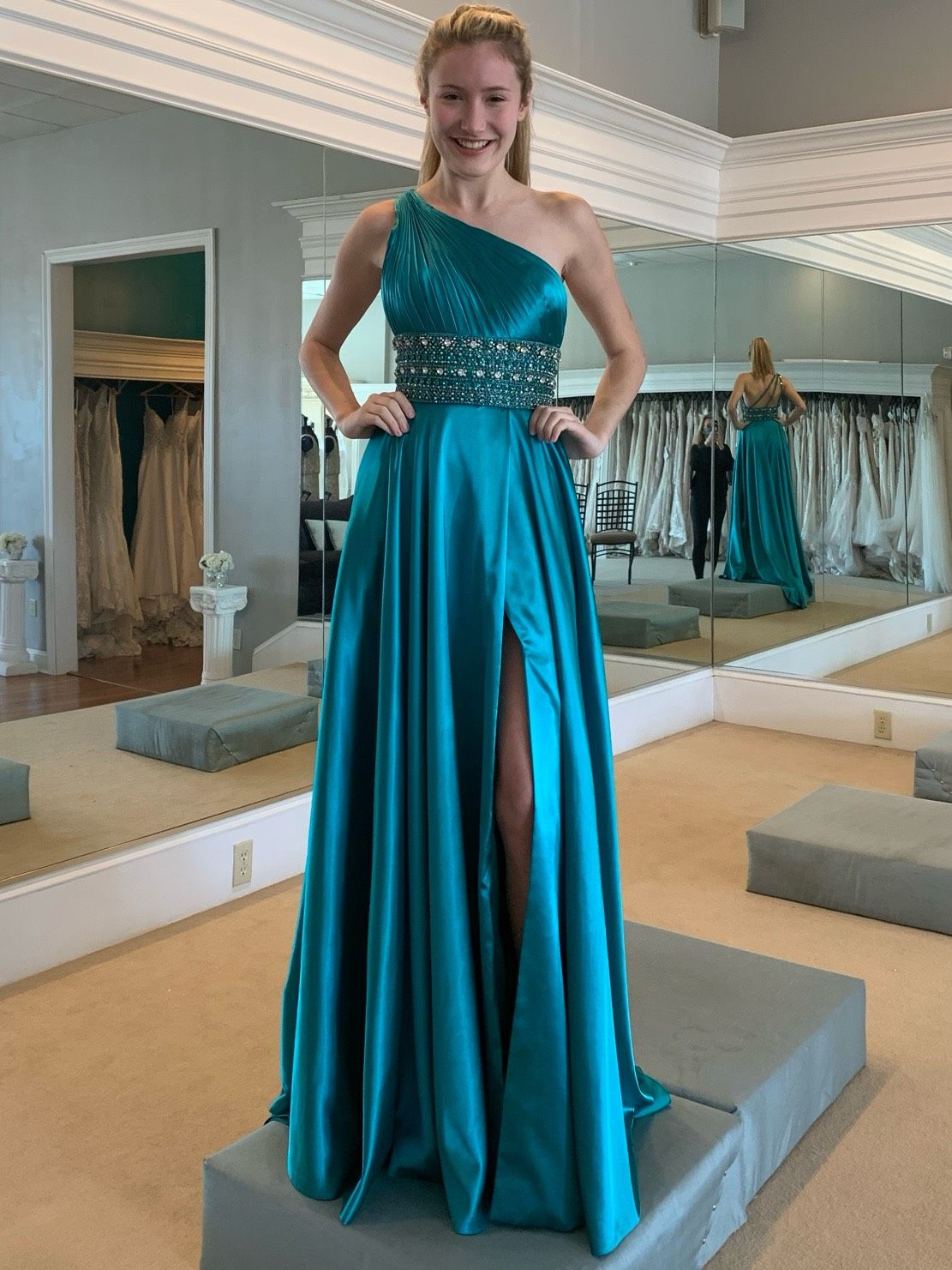 Queenly | Buy and sell prom, pageant, and formal dresses