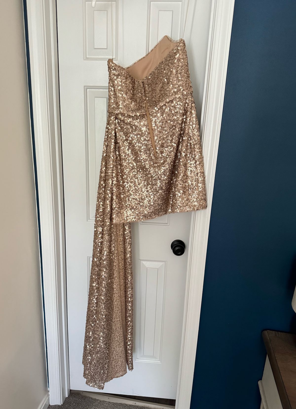 Size 6 Homecoming Strapless Gold Cocktail Dress on Queenly