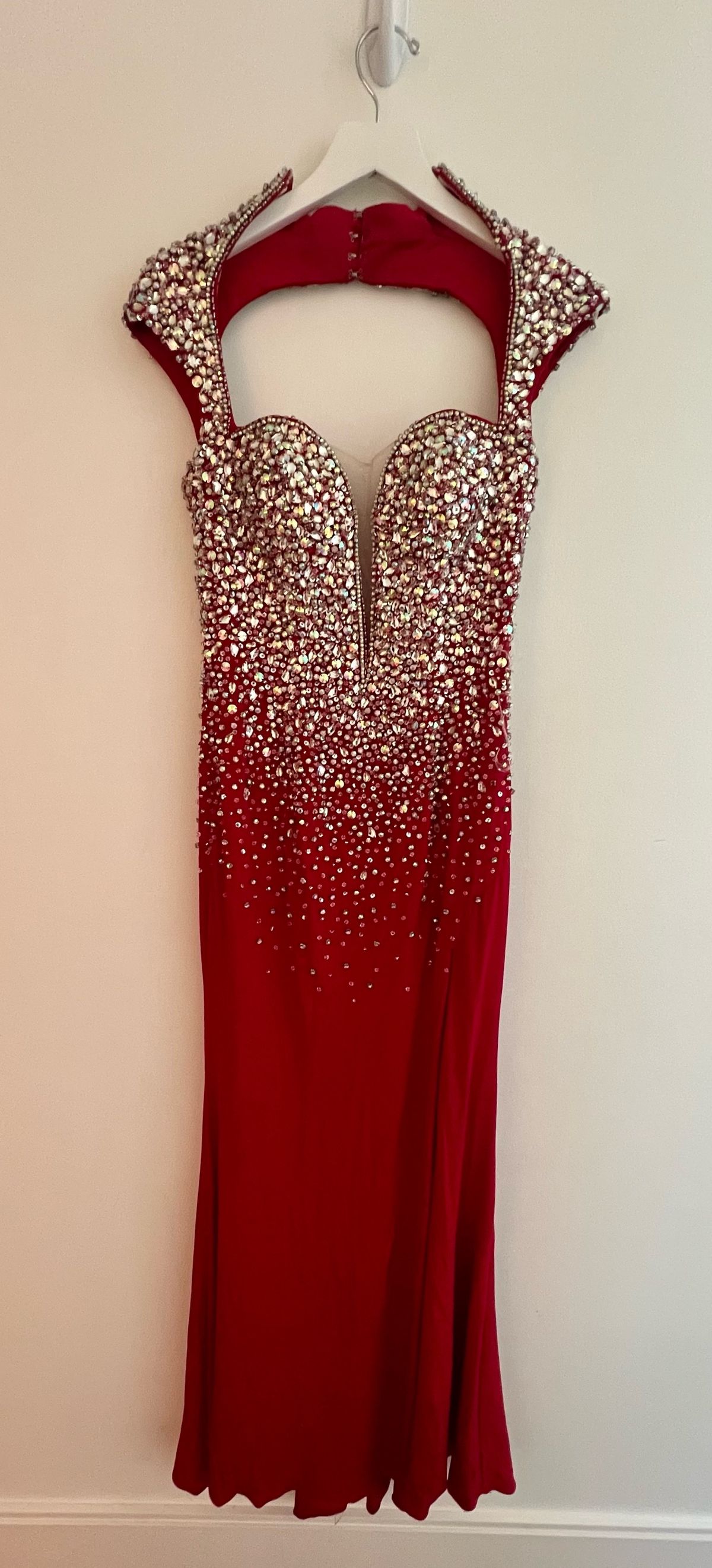 Mac Duggal Size 2 Prom Plunge Red Mermaid Dress on Queenly