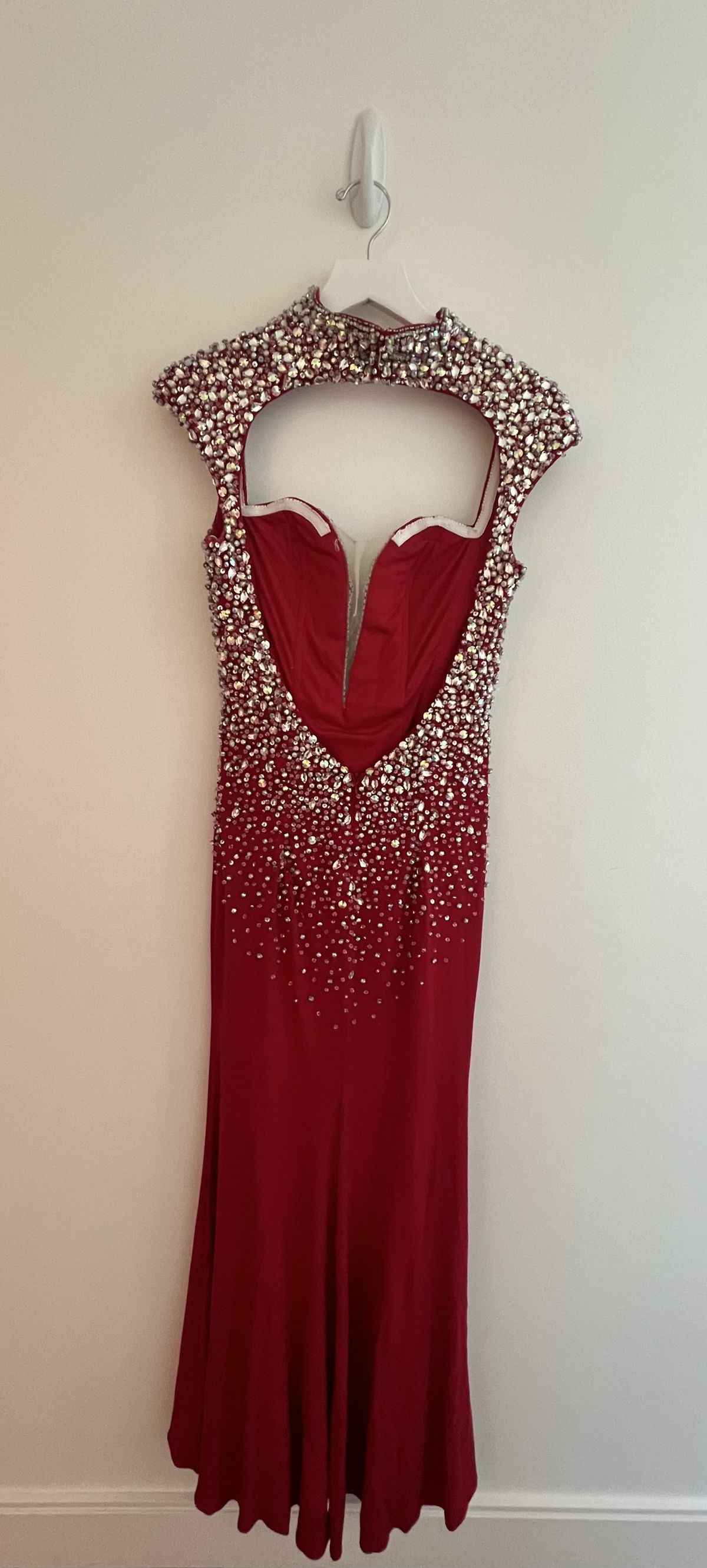 Mac Duggal Size 2 Prom Plunge Red Mermaid Dress on Queenly