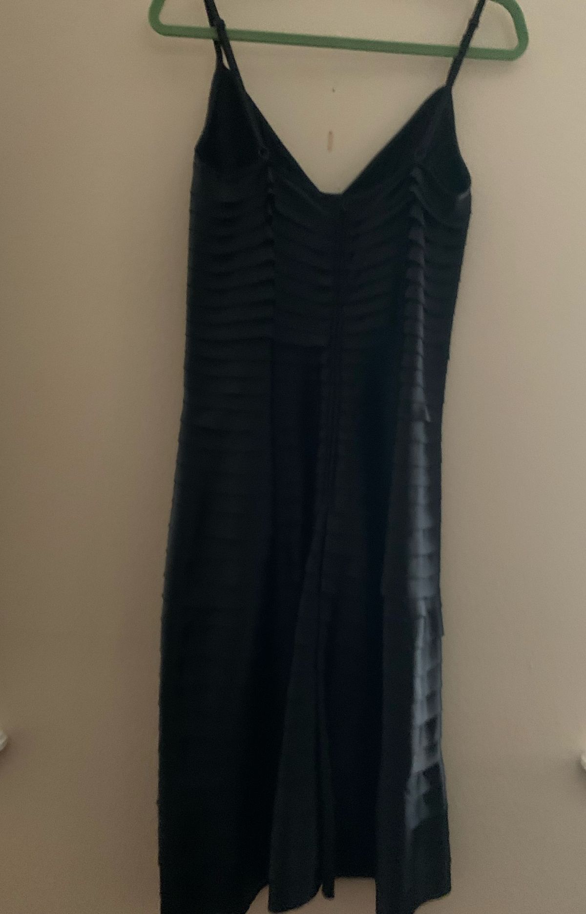 Tadashi Shoji Size 10 Wedding Guest Plunge Black Cocktail Dress on Queenly