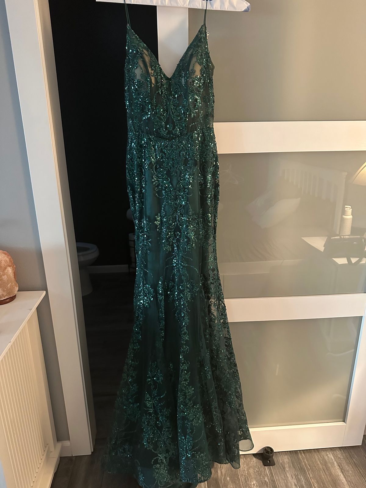 Size 2 Prom Plunge Green Mermaid Dress on Queenly