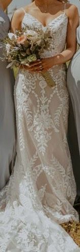 Style Ziggy Evie young Size 4 Wedding Plunge Lace White A-line Dress on Queenly