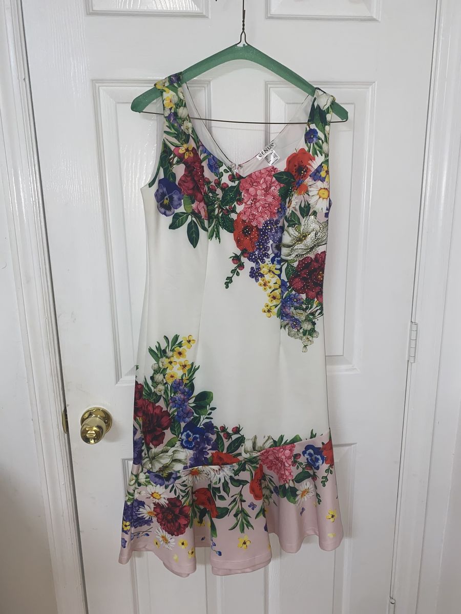 Venus Size M Wedding Guest Multicolor Cocktail Dress on Queenly