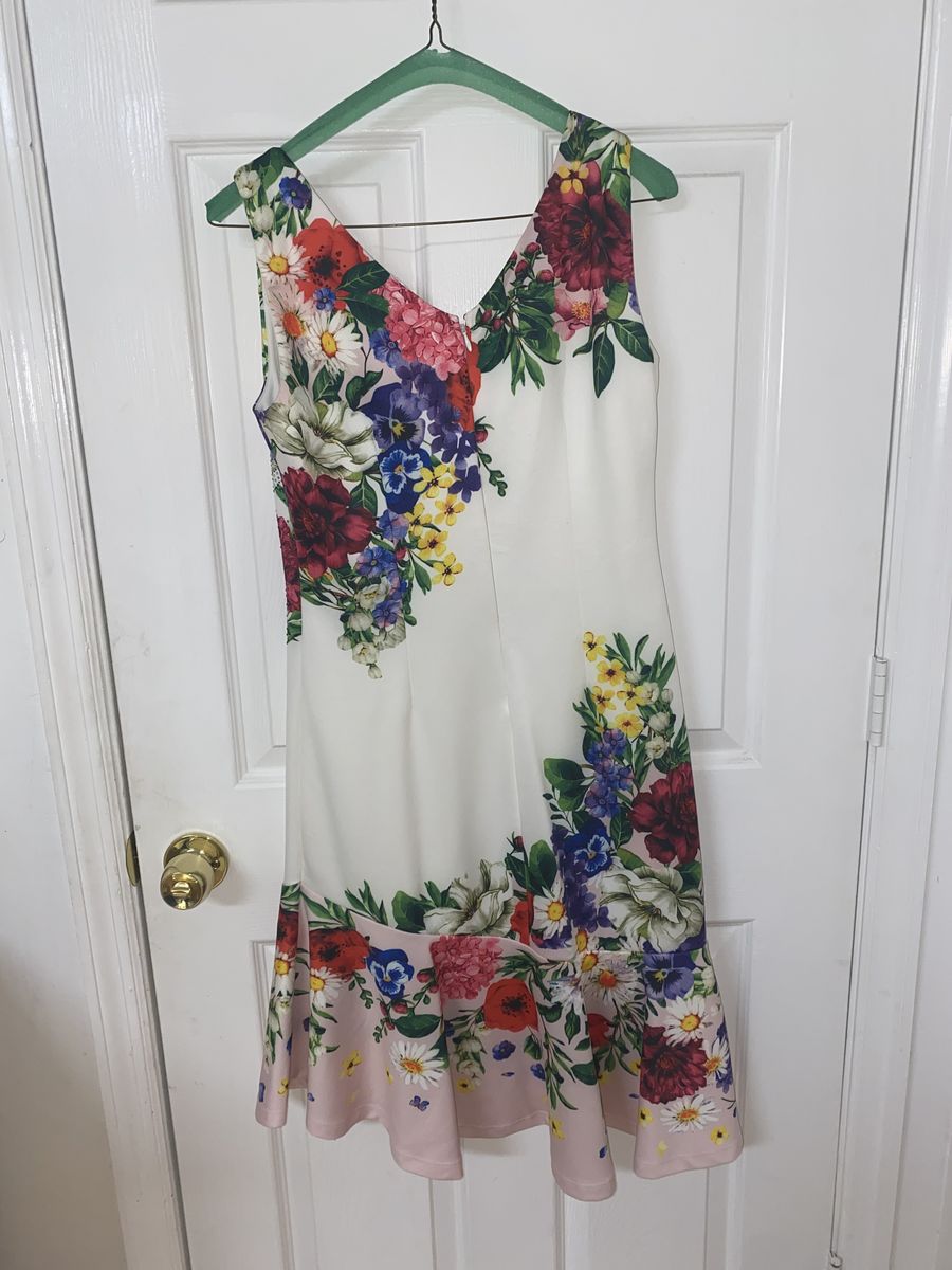 Venus Size M Wedding Guest Multicolor Cocktail Dress on Queenly