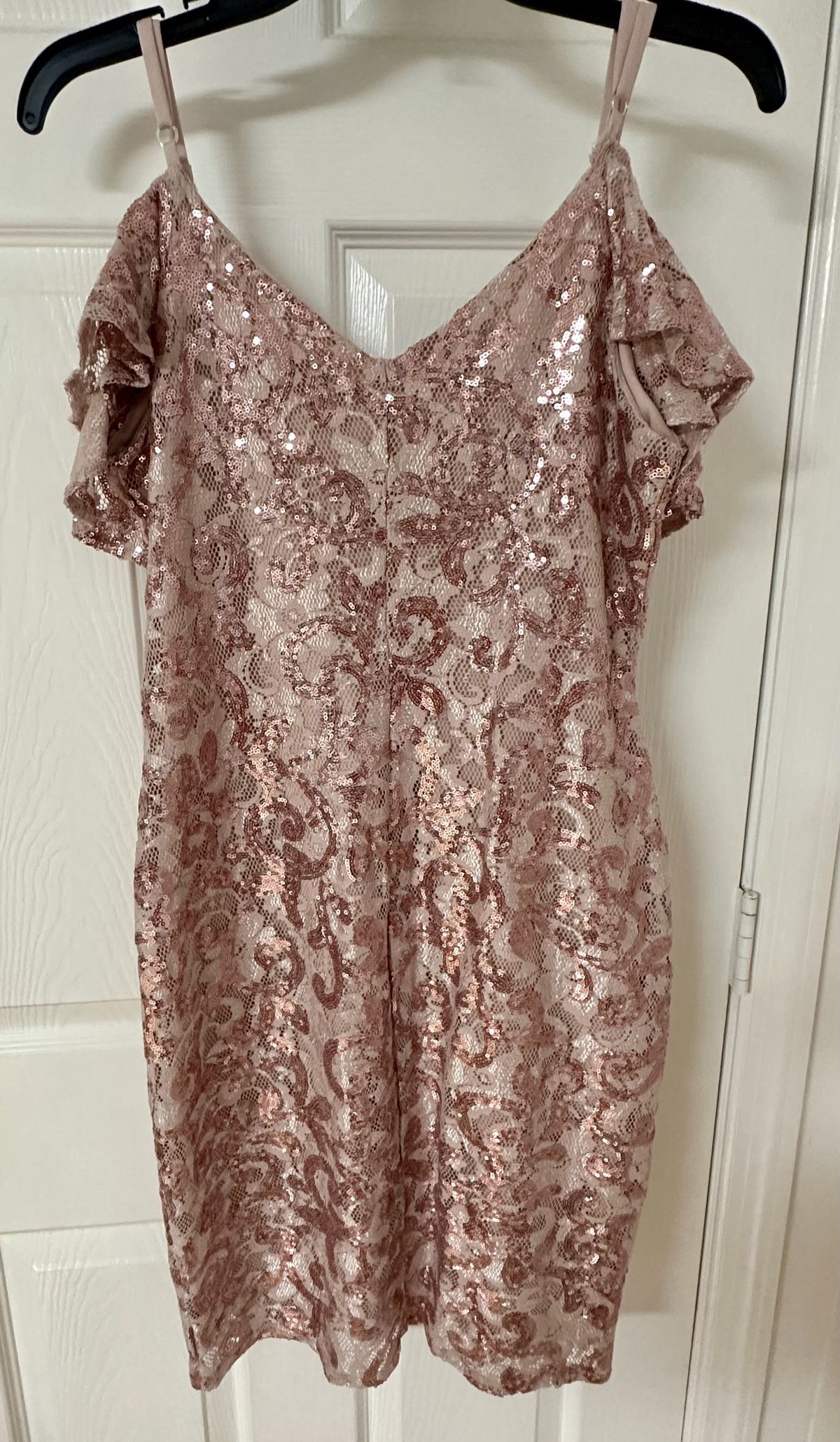 Venus Size 8 Prom Pink Cocktail Dress on Queenly