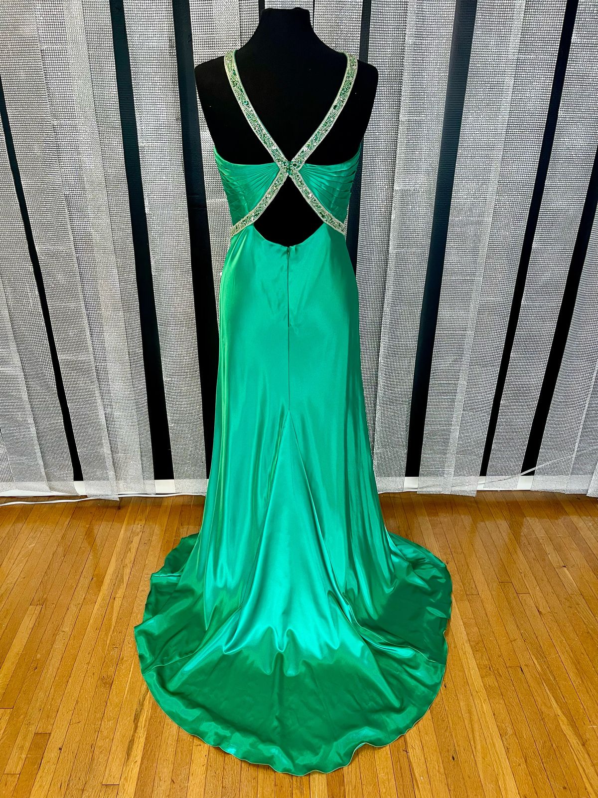 Size 10 Prom Plunge Green Floor Length Maxi on Queenly