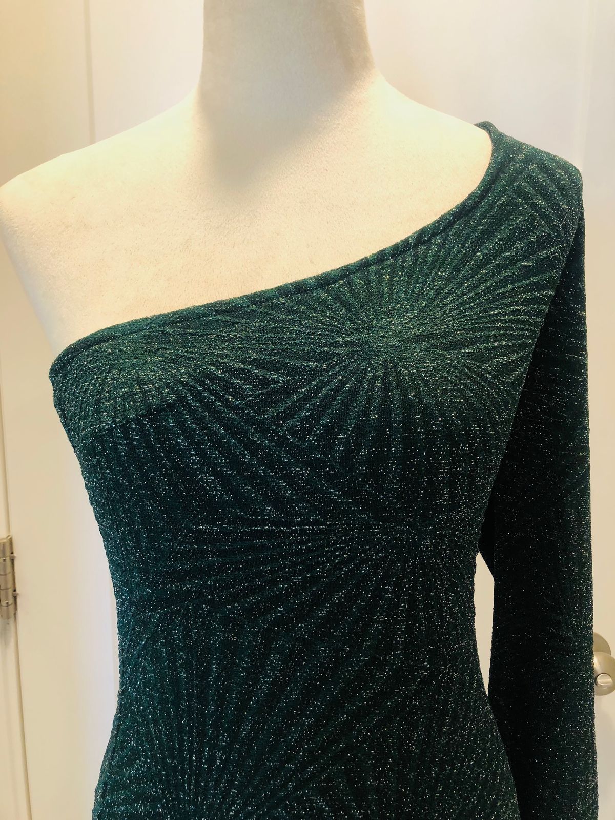 Windsor Size L Homecoming One Shoulder Green Cocktail Dress on Queenly