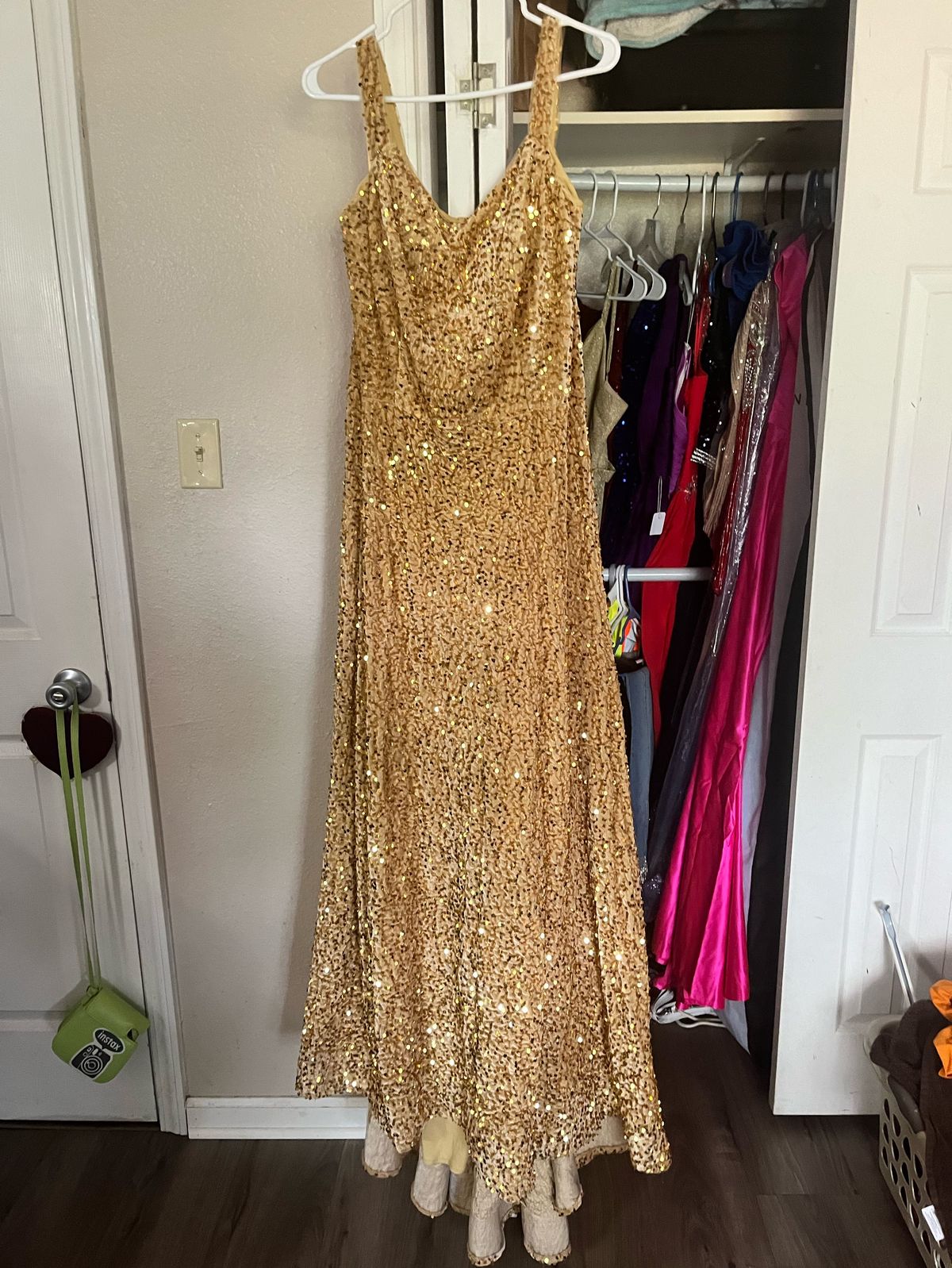 Queenly | Buy and sell prom, pageant, and formal dresses