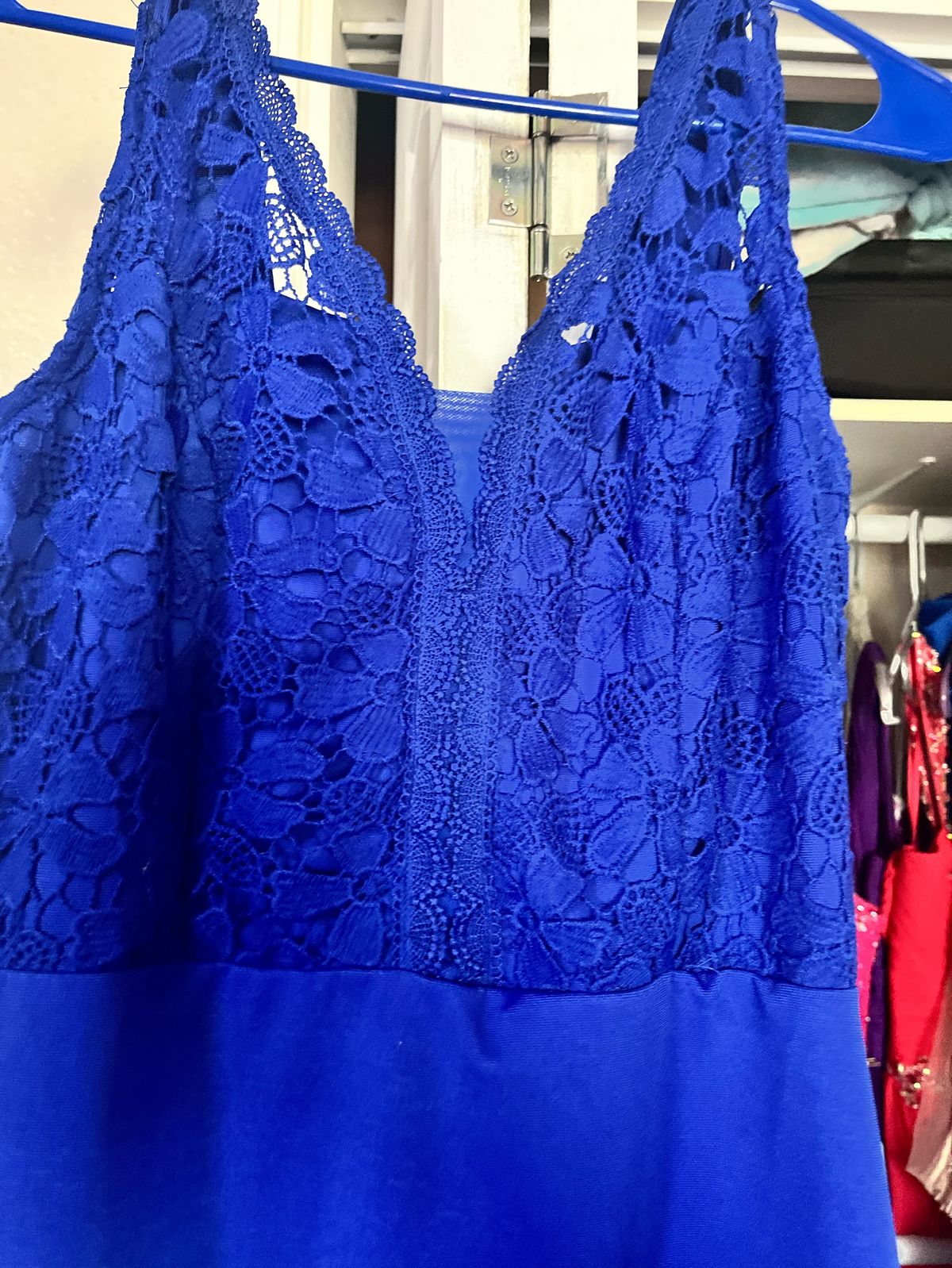 Size 14 Prom Plunge Blue Cocktail Dress on Queenly