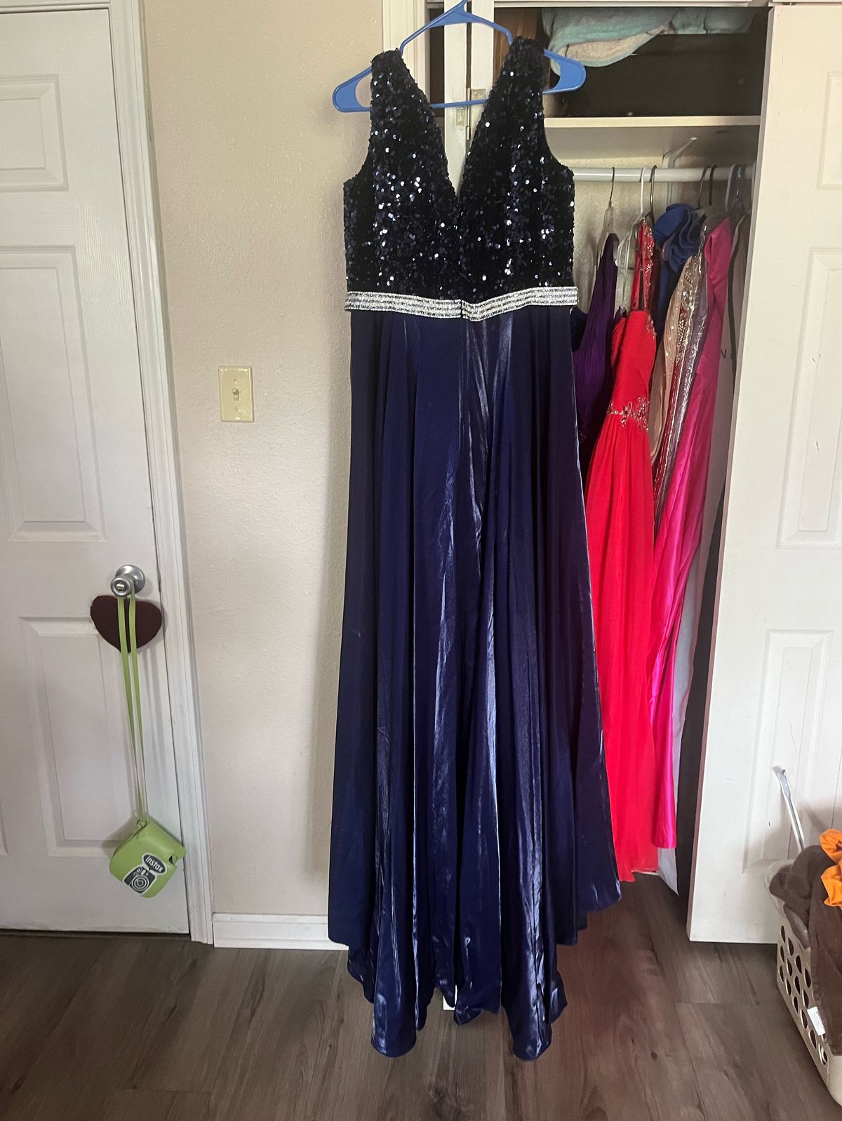 Size 14 Prom Plunge Blue Ball Gown on Queenly