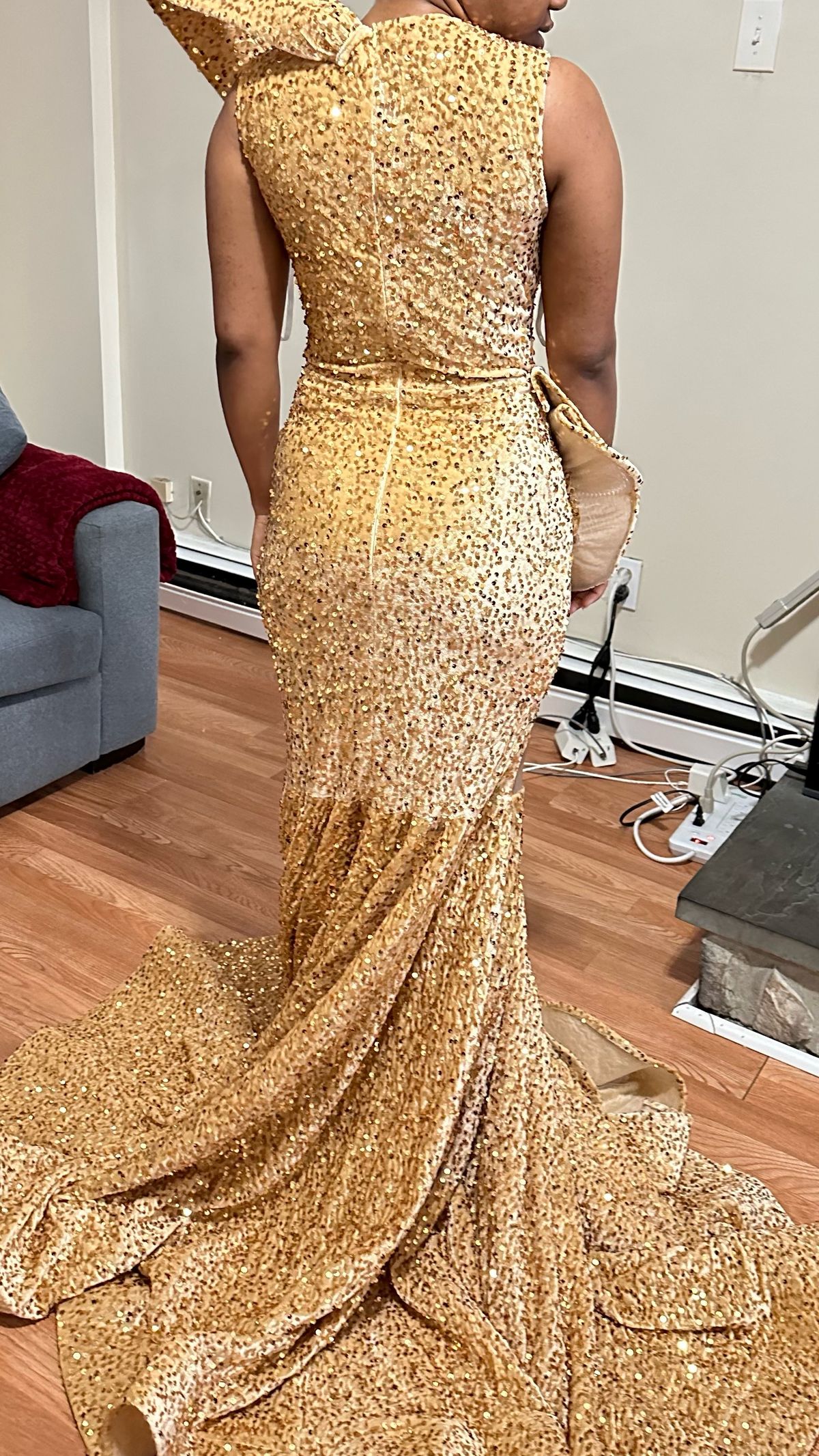 Size 4 Prom Gold Ball Gown on Queenly