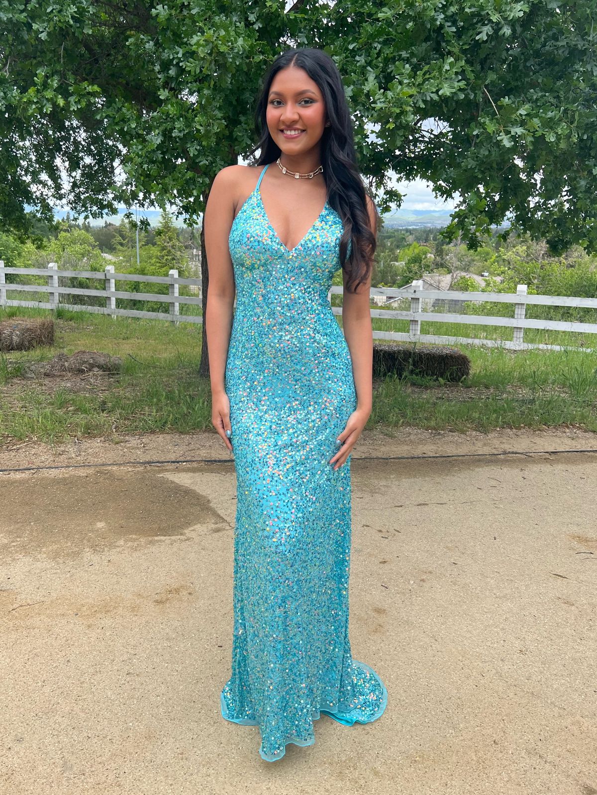 Queenly | Buy and sell prom, pageant, and formal dresses