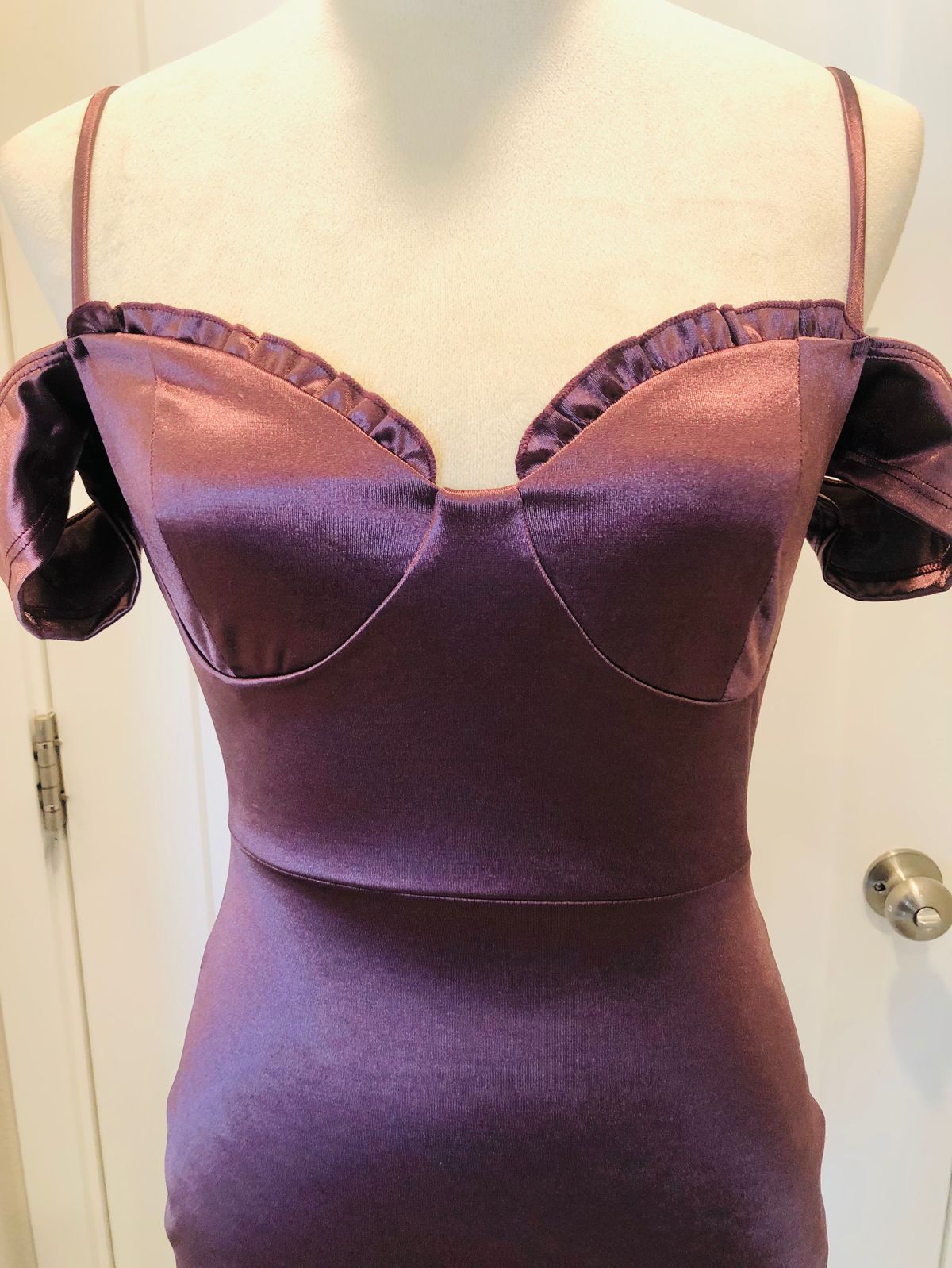 Windsor Size S Prom Cap Sleeve Purple Cocktail Dress on Queenly