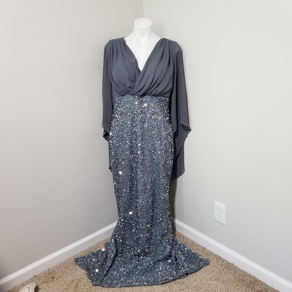 Style size 1XL Miss Ord Size 14 Pageant Silver Floor Length Maxi on Queenly