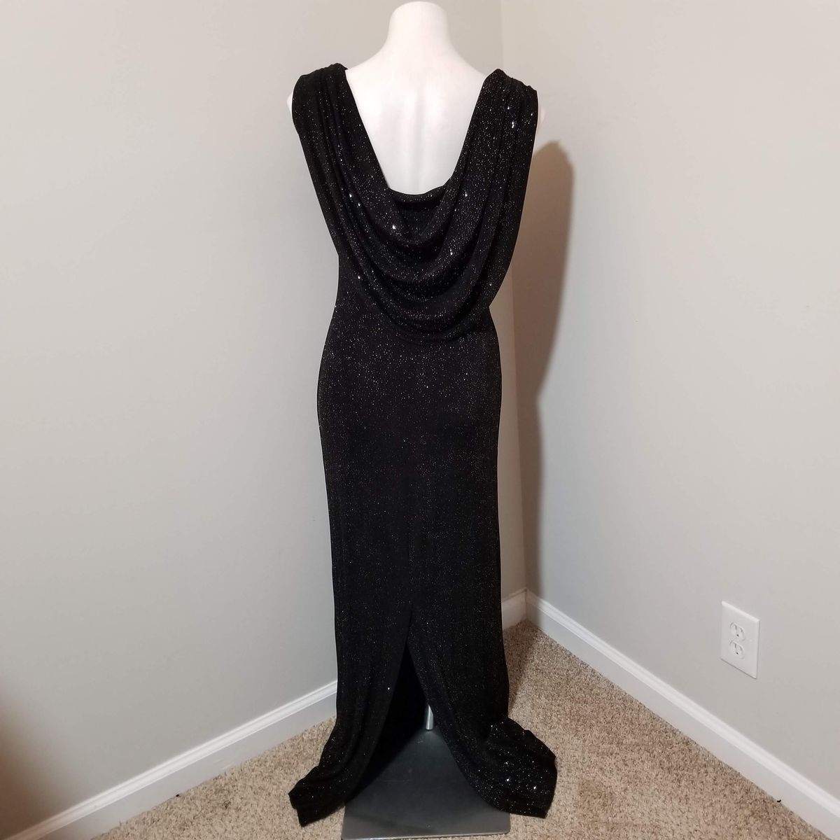 Style (no tag) Vintage Size 4 Black Floor Length Maxi on Queenly