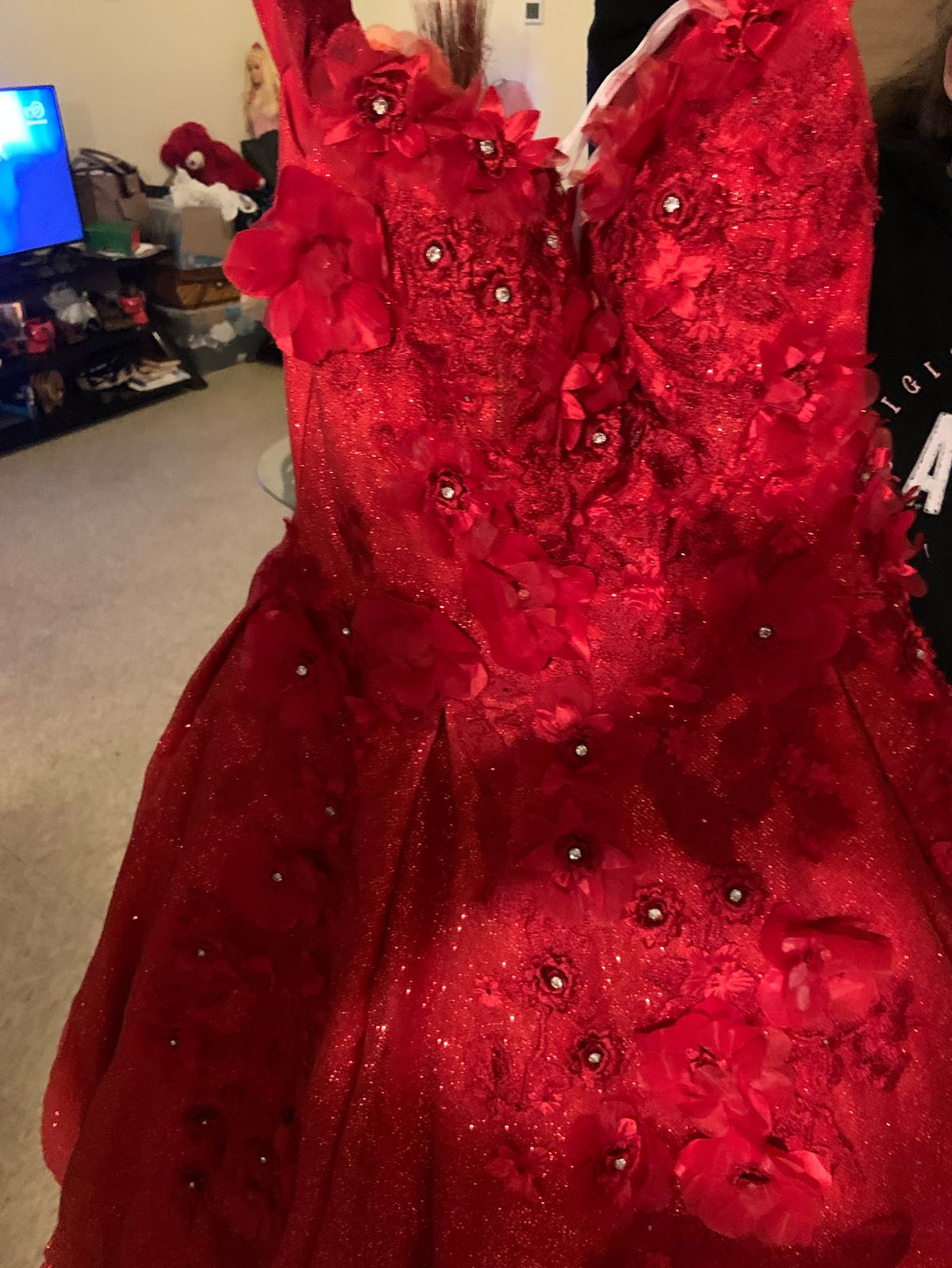 Size L Plunge Red Ball Gown on Queenly