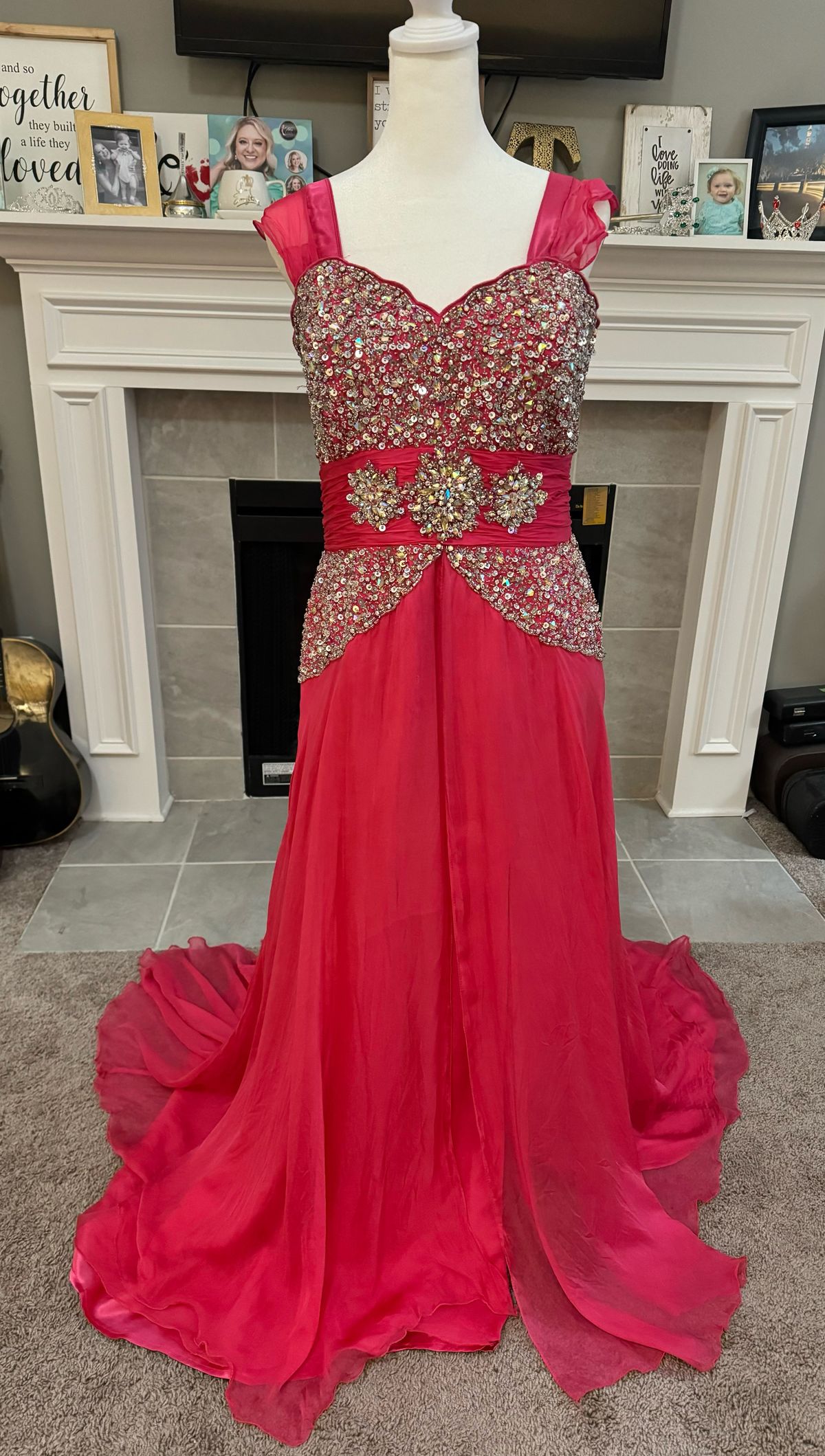 Queenly | Buy and sell prom, pageant, and formal dresses