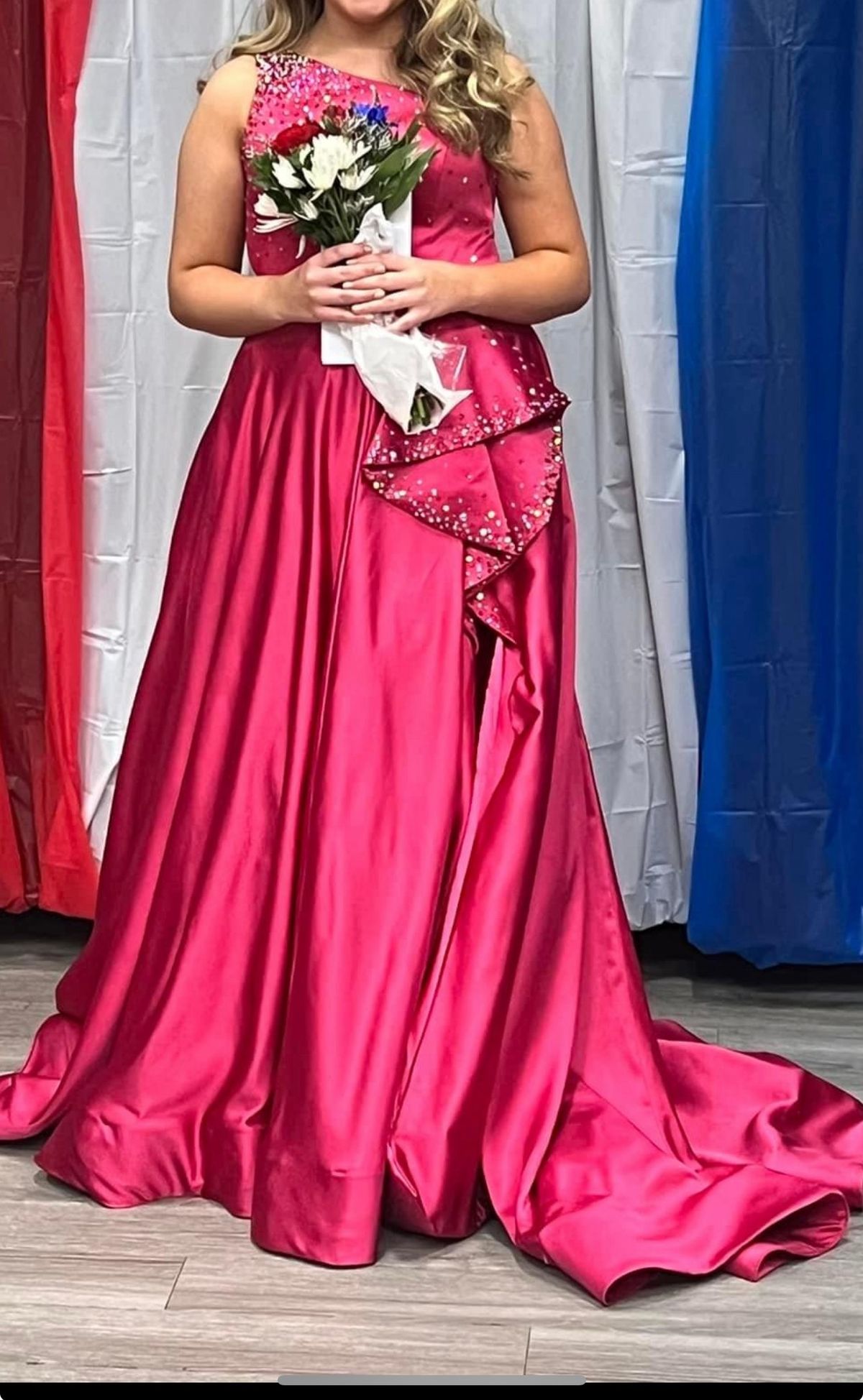 Queenly | Buy and sell prom, pageant, and formal dresses