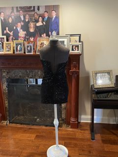 Faviana Glamour Size 6 Strapless Black Cocktail Dress on Queenly