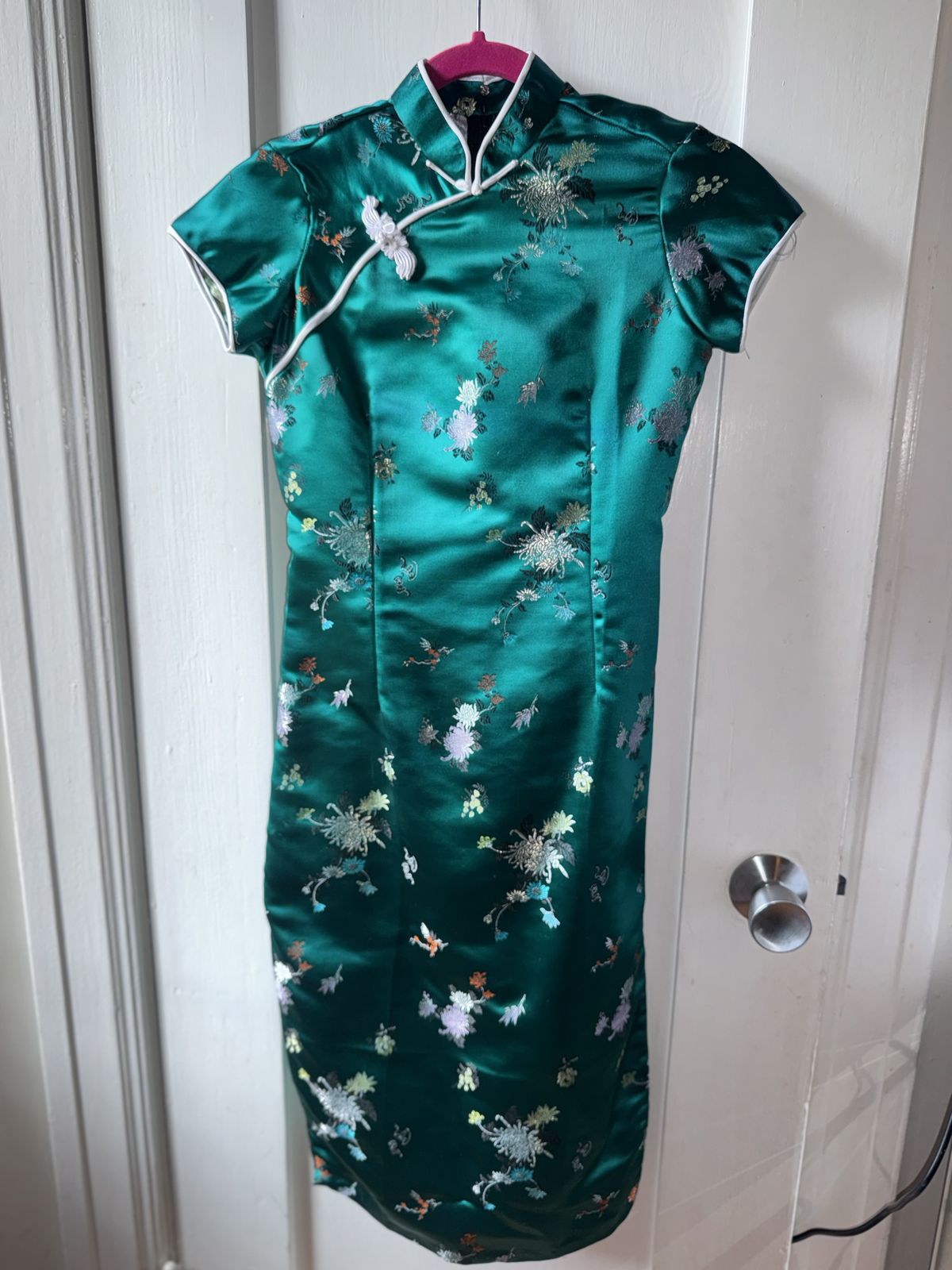 Size 0 High Neck Multicolor Cocktail Dress on Queenly