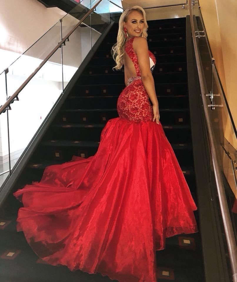 Sherri Hill Size 4 Prom Plunge Red Mermaid Dress on Queenly