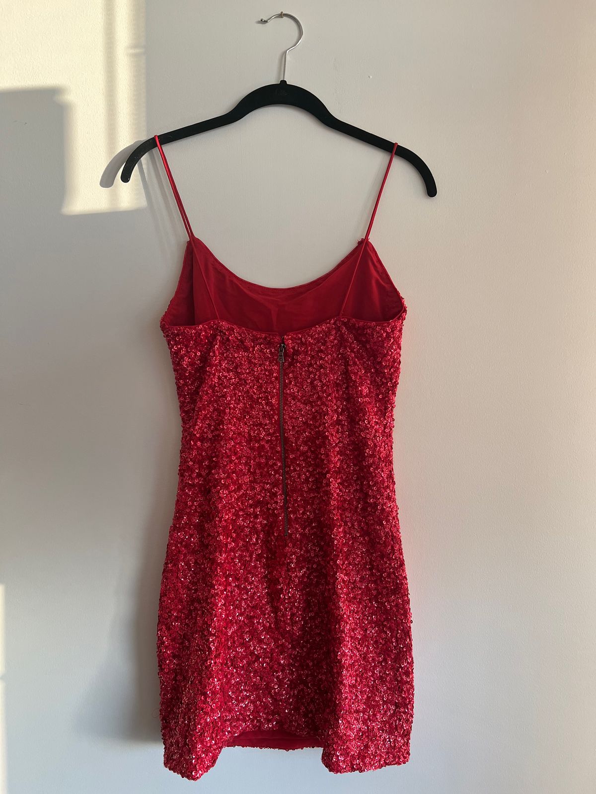 Alice & Olivia Size 6 Homecoming Red Cocktail Dress on Queenly