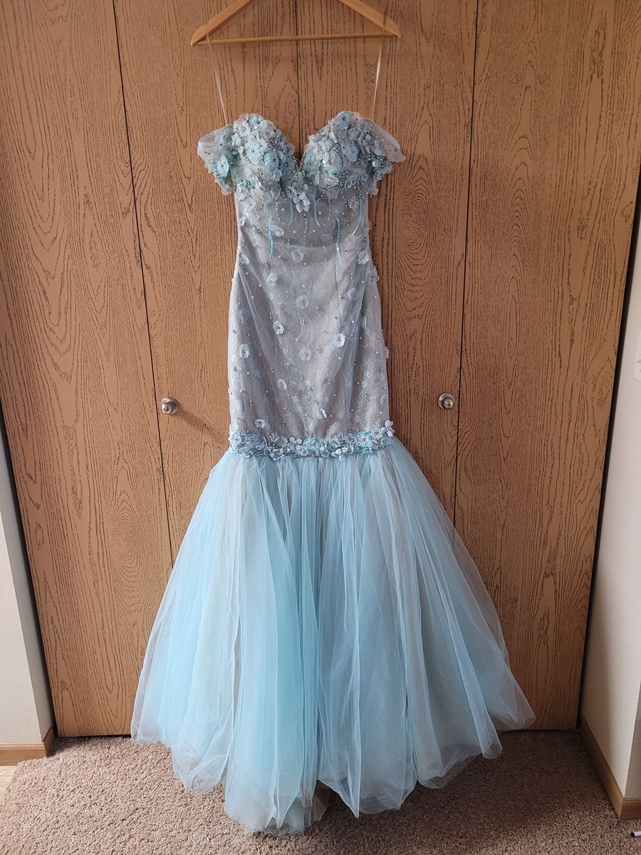 Queenly | Buy and sell prom, pageant, and formal dresses