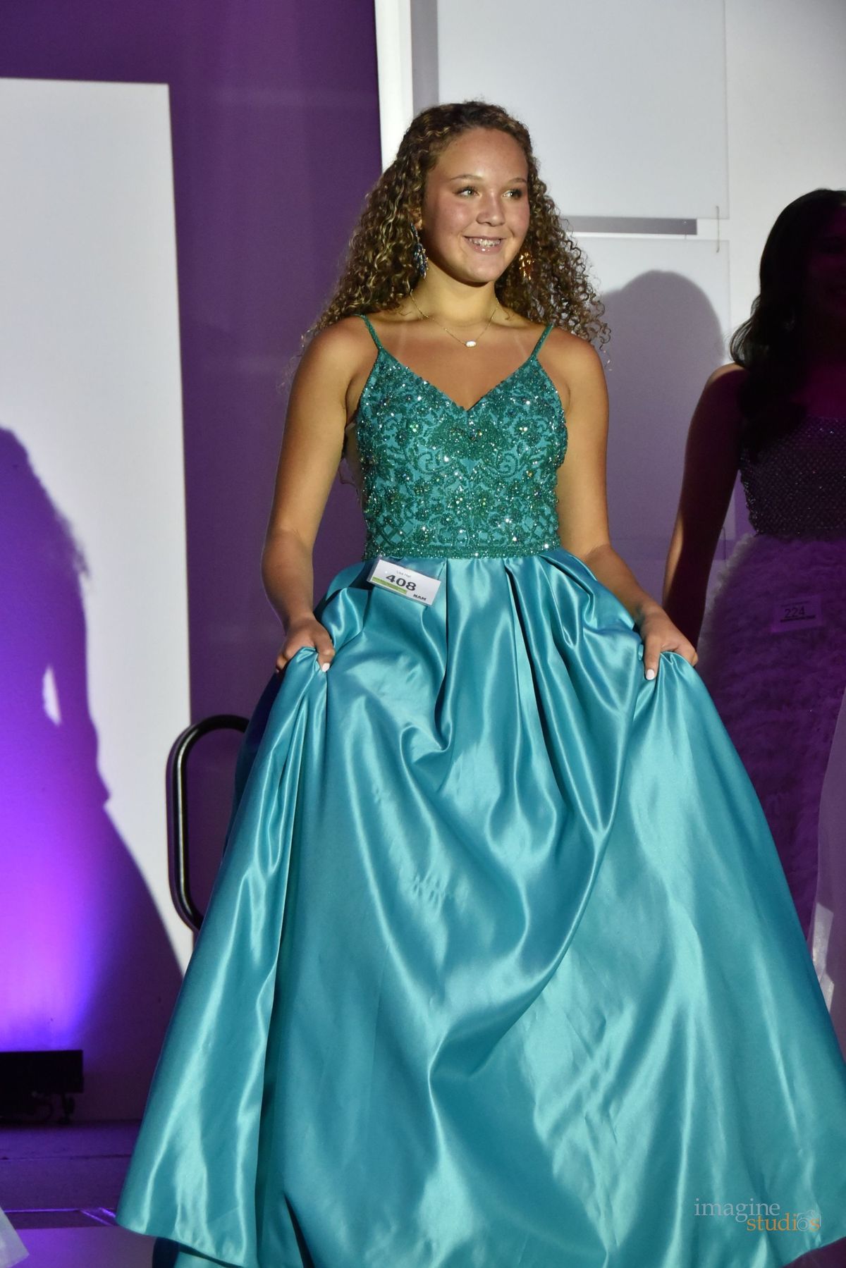 Vienna Size 8 Prom Plunge Sequined Blue Ball Gown on Queenly