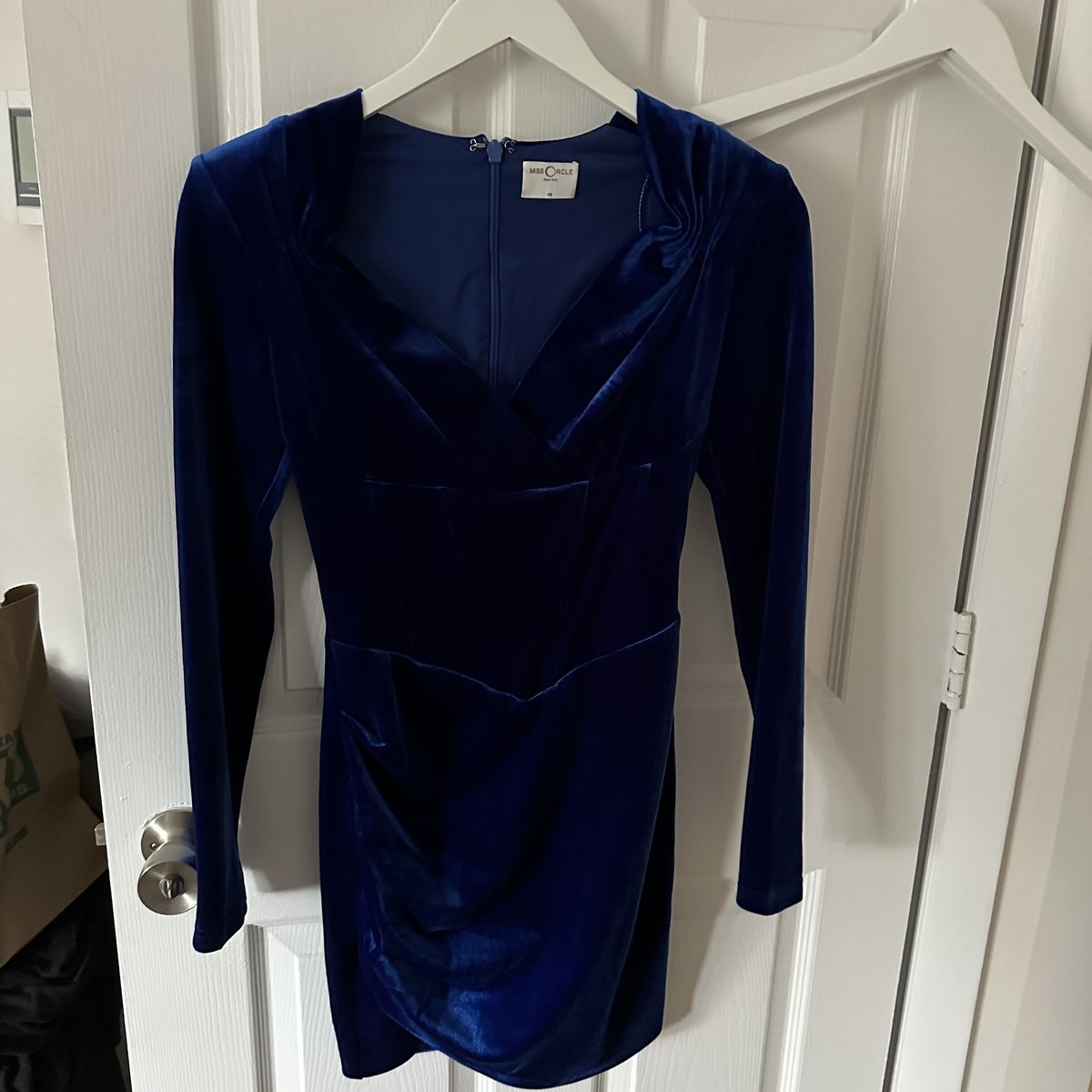 Miss Circle Size XS Nightclub Long Sleeve Blue Cocktail Dress on Queenly