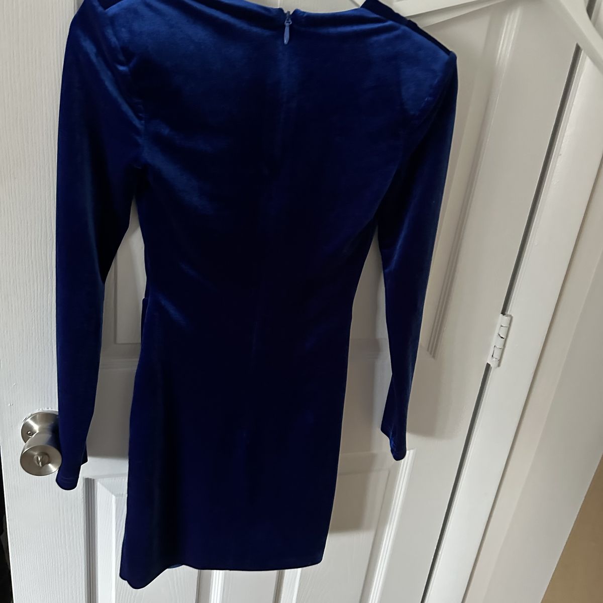 Miss Circle Size XS Nightclub Long Sleeve Blue Cocktail Dress on Queenly